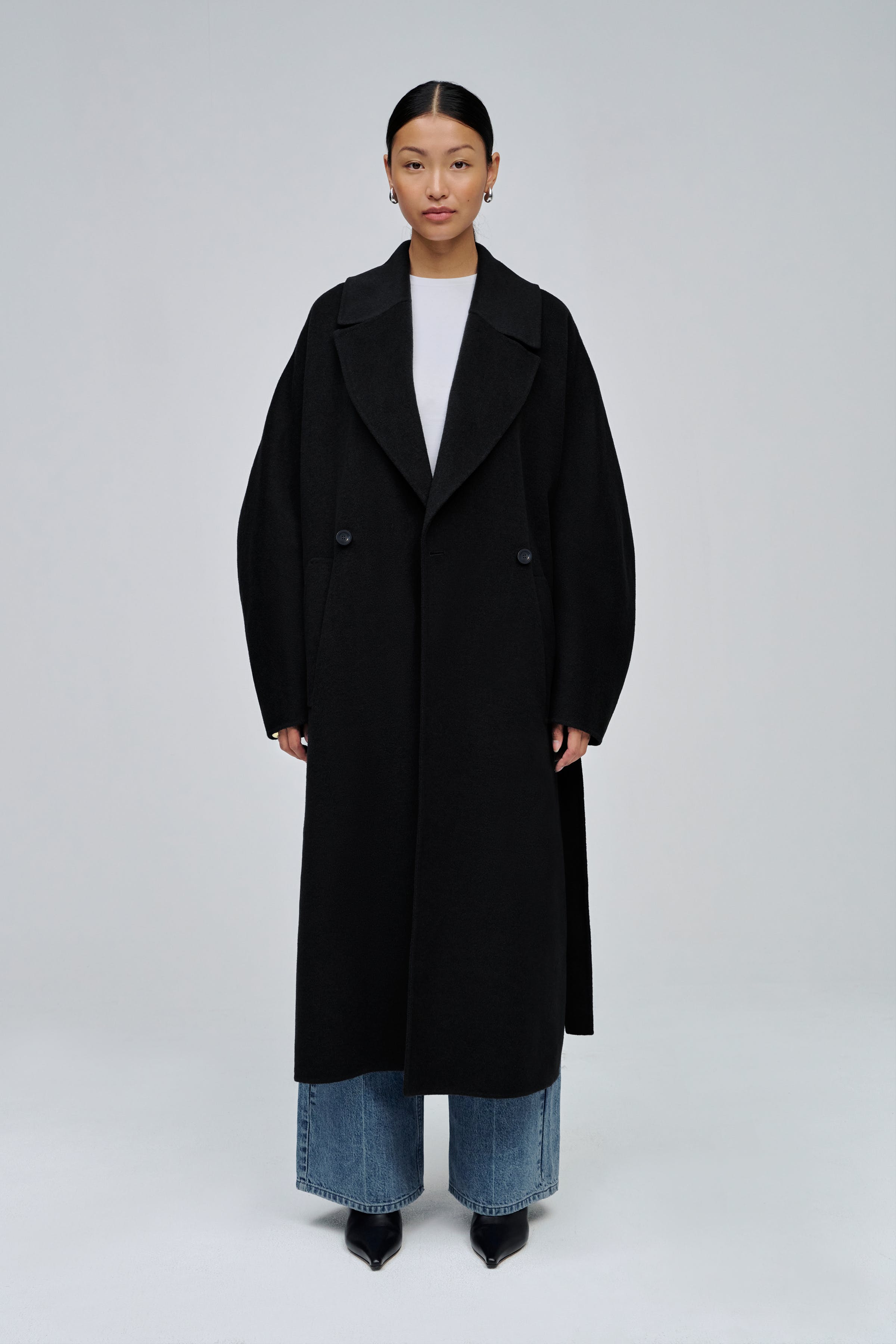 IOCybele Coat LOOKBOOK FRONT 30600095-BK999