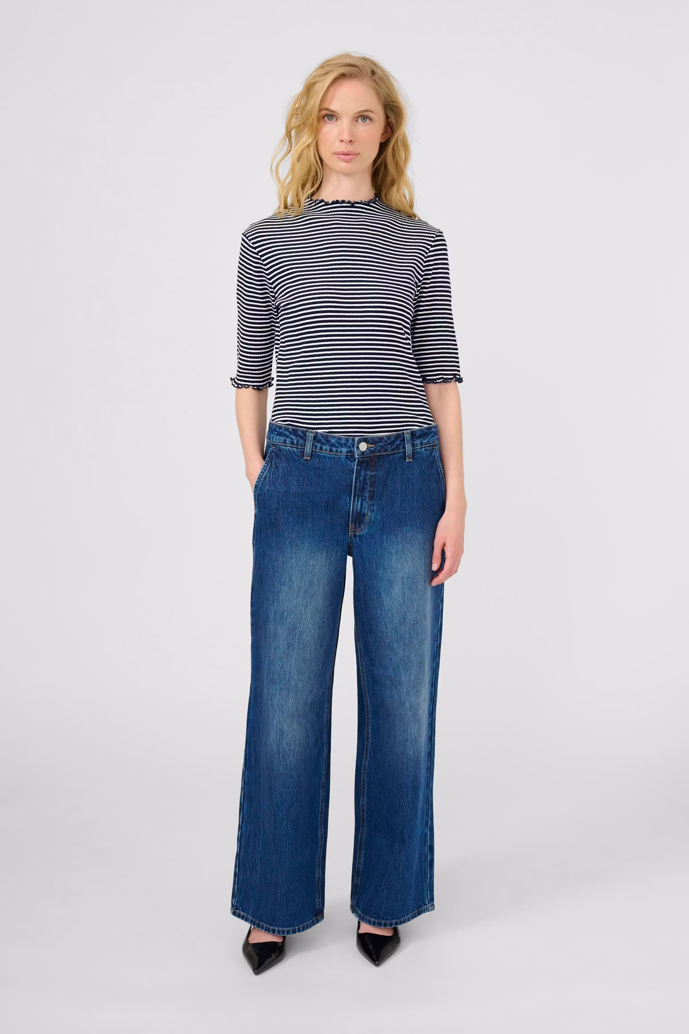 CandaceKB T-shirt LOOKBOOK FRONT 10103631-101949