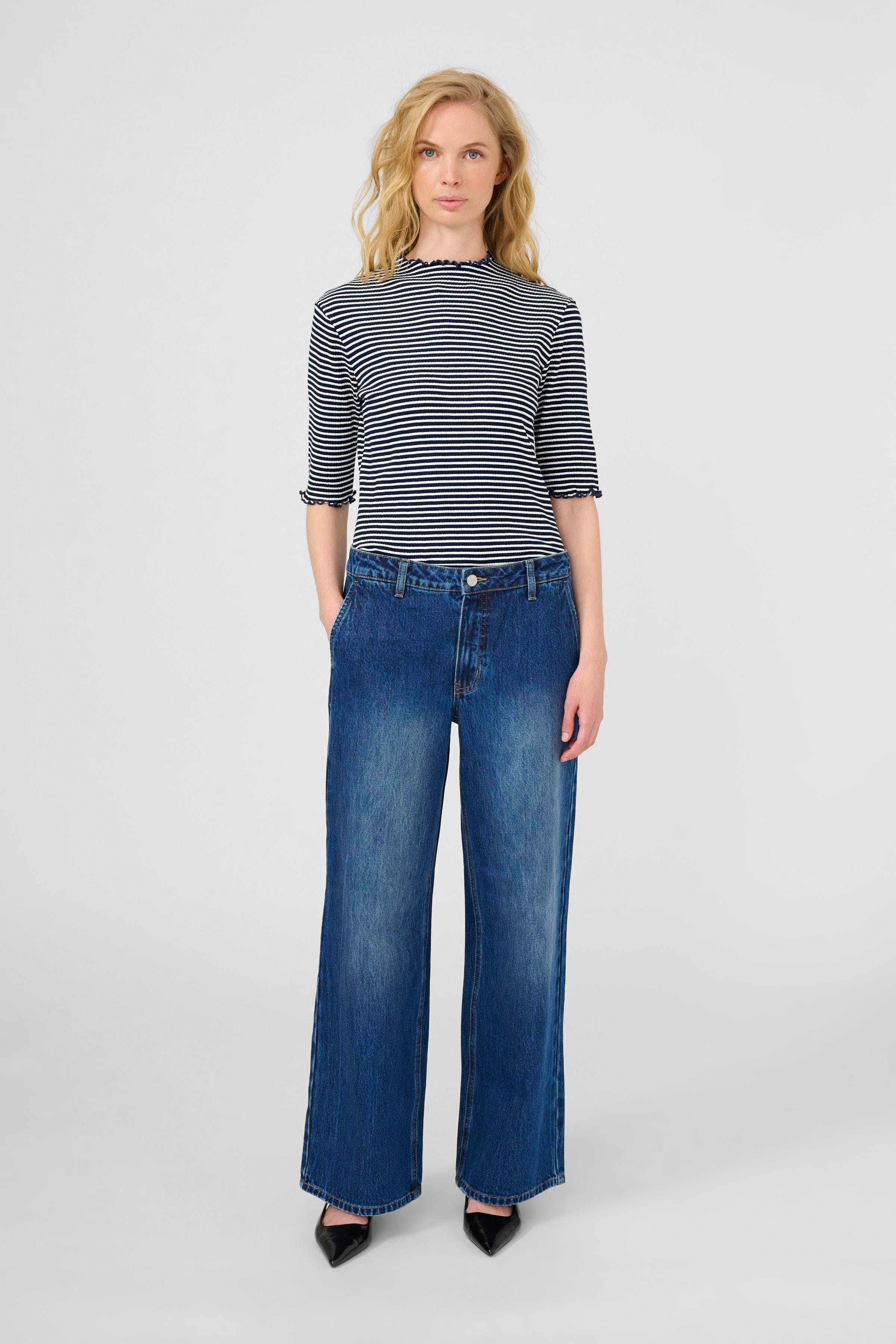 CandaceKB T-shirt LOOKBOOK FRONT 10103631-101949