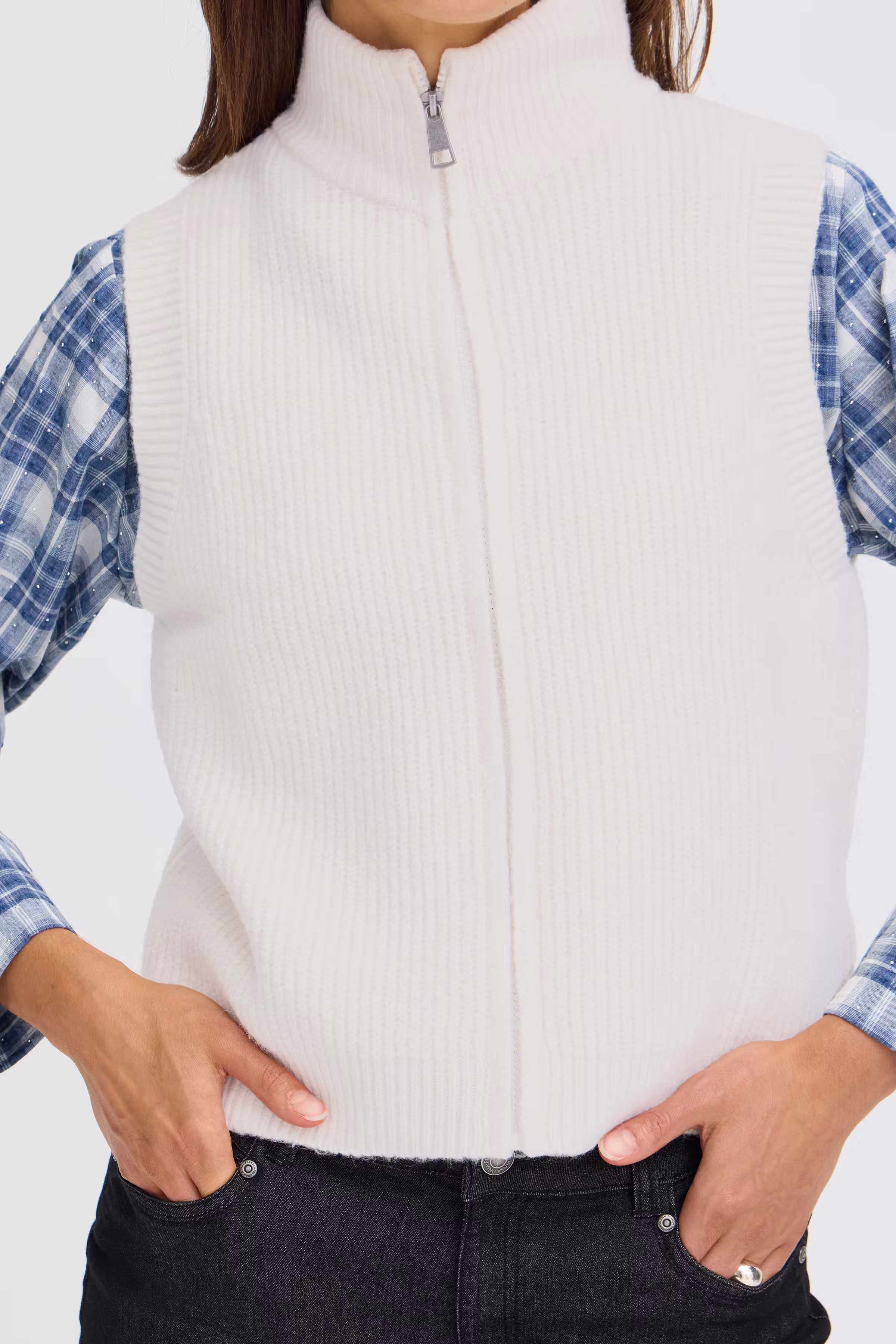 FRVINEA Vest LOOKBOOK DETAIL 20618426-110701