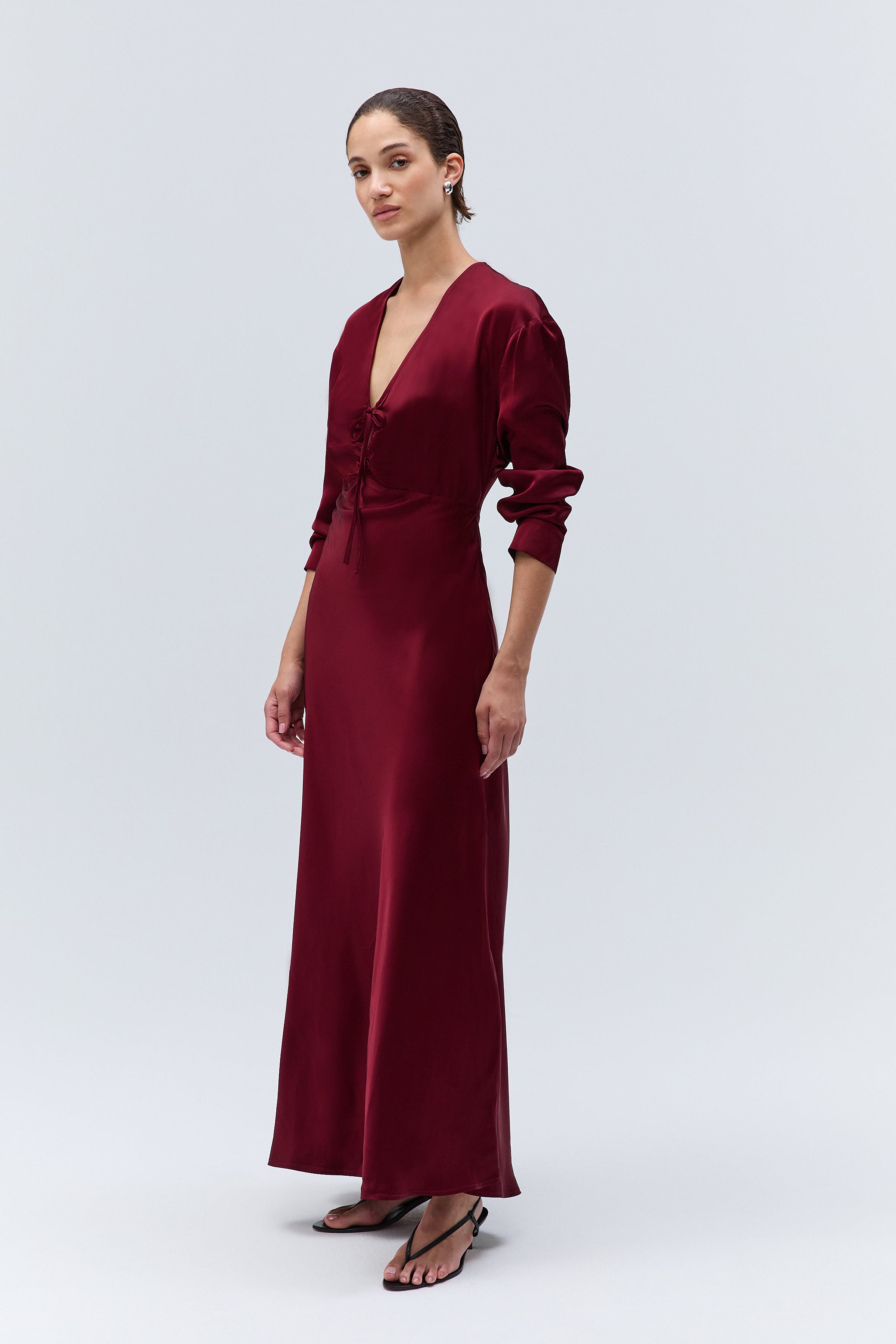 IOOlga Dress LOOKBOOK FRONT 30600009-RE404