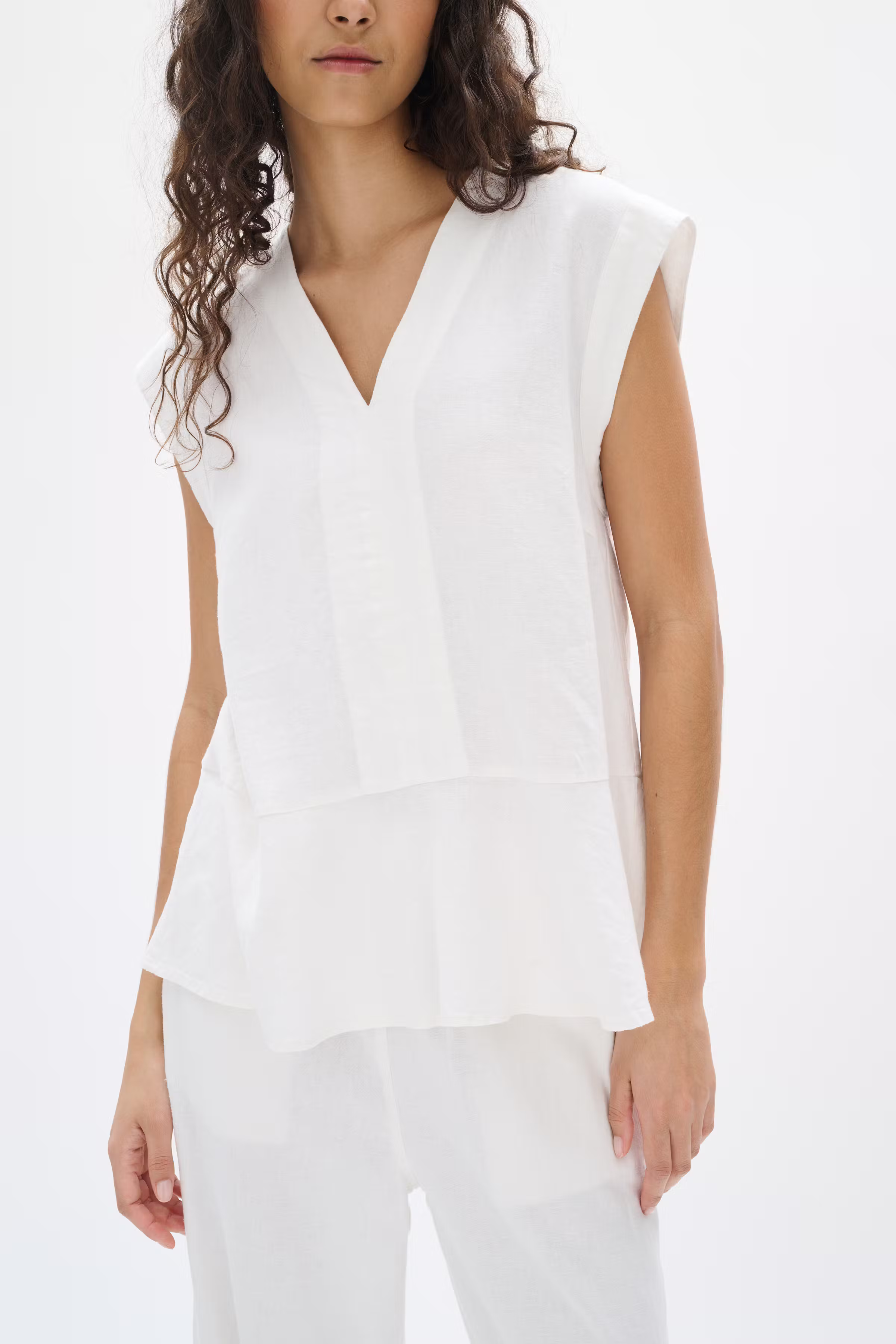 RimoneIW Linnen Top LOOKBOOK FRONT 30110361-300001