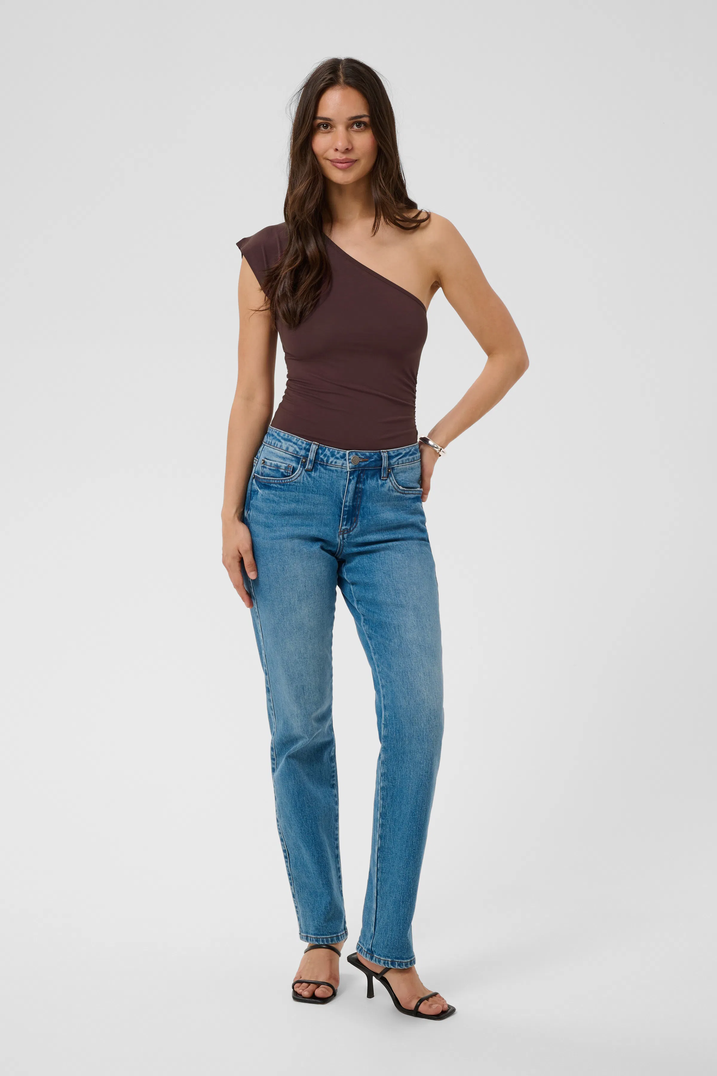 KAmaggie Top LOOKBOOK FRONT 10512664-191619