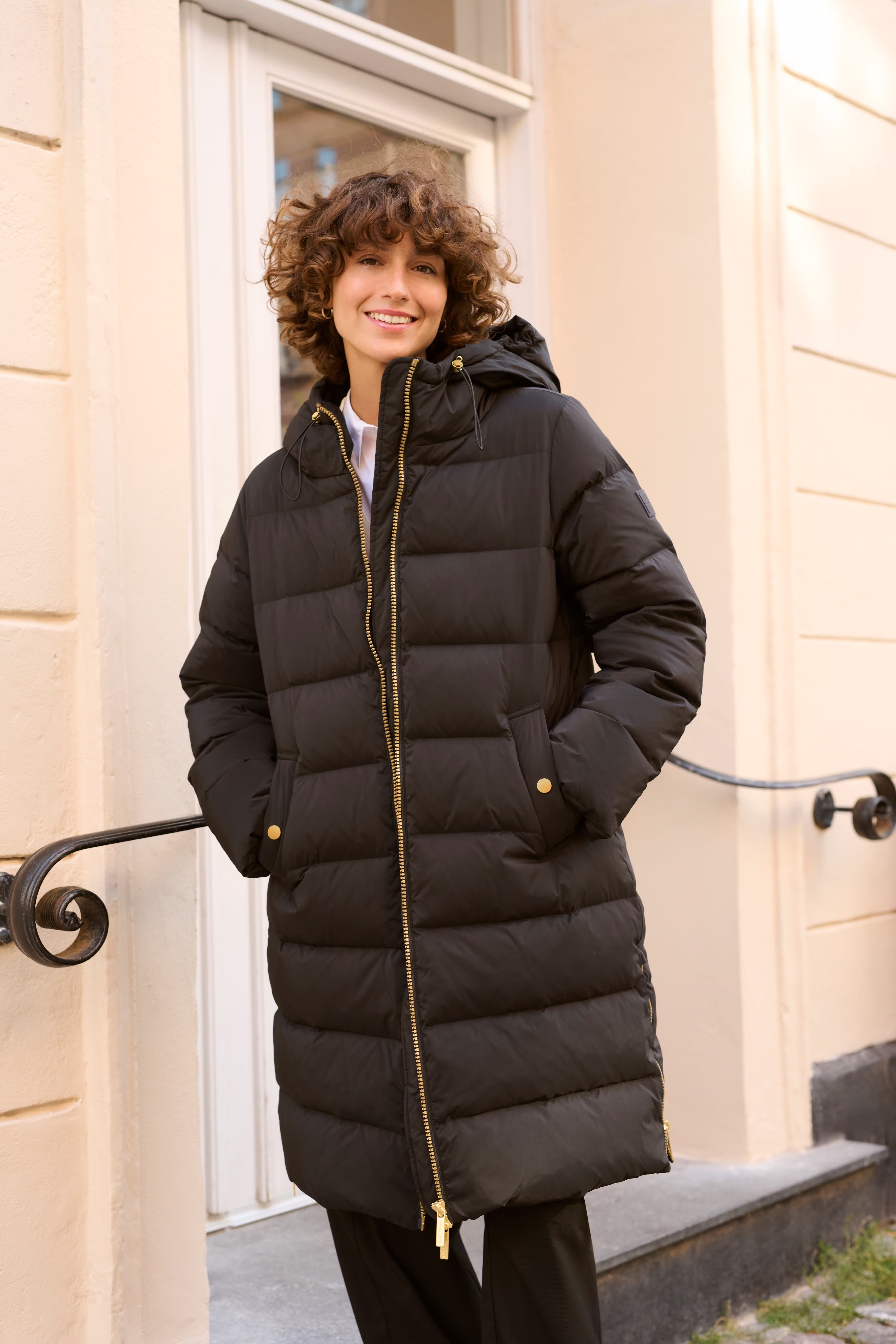 LidysPW Mantel LOCATION NONE 30309307-194008