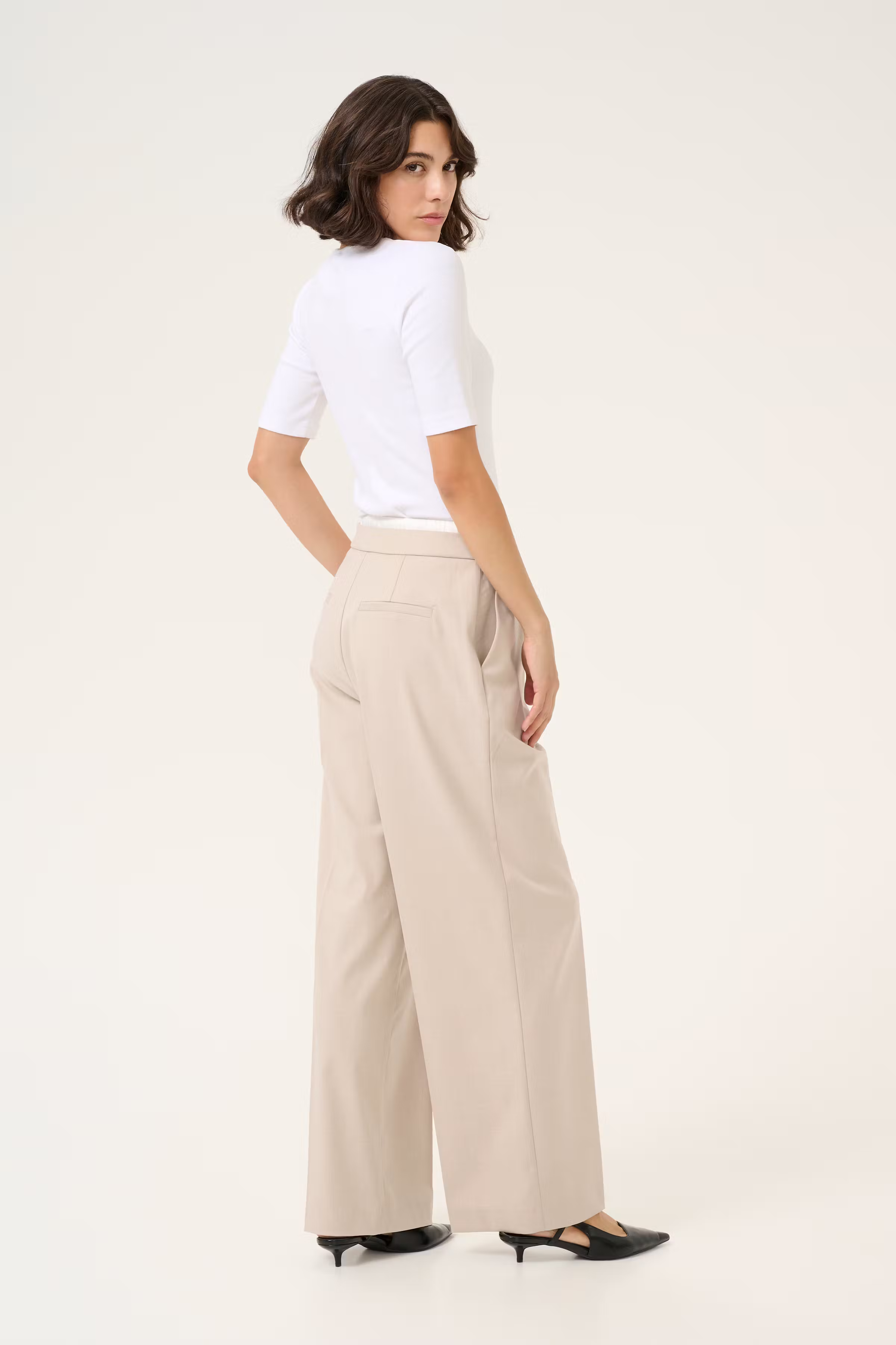 KAvindy Pantalon LOOKBOOK BACK 10509675-1513051