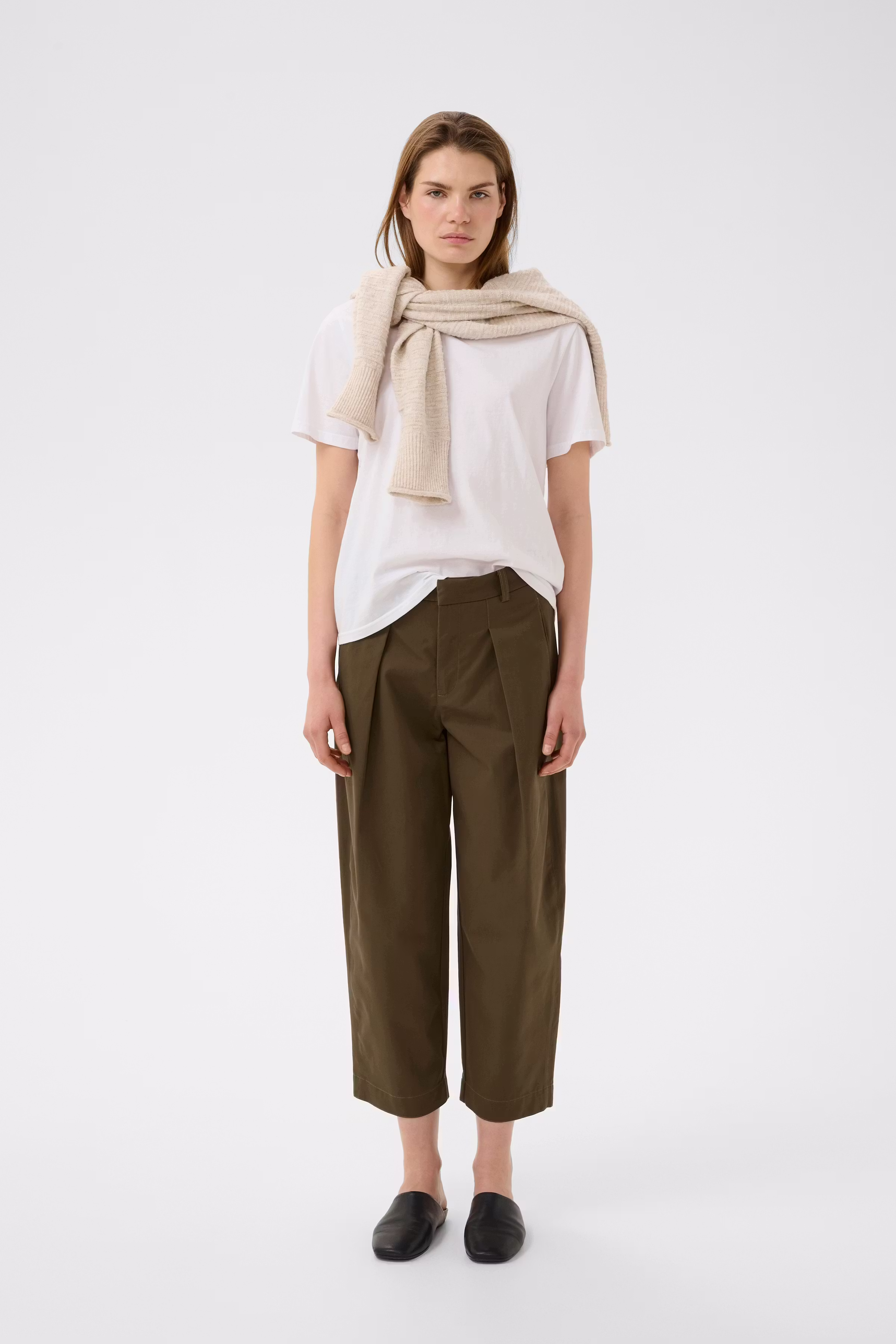 TinikkaIW Cropped Trousers LOOKBOOK FRONT 30111258-180201