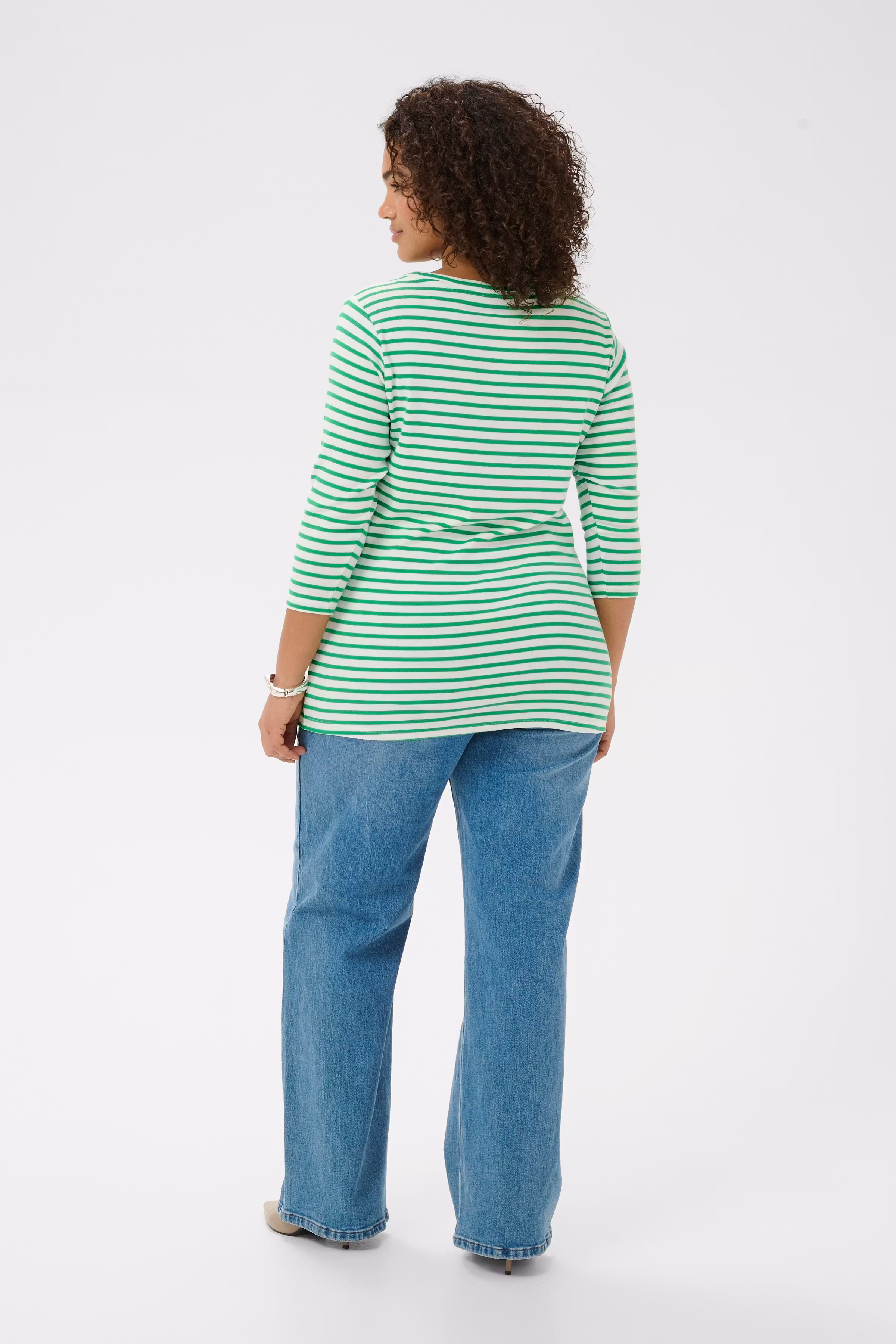 KClia T-shirt LOOKBOOK BACK 10584203-109482