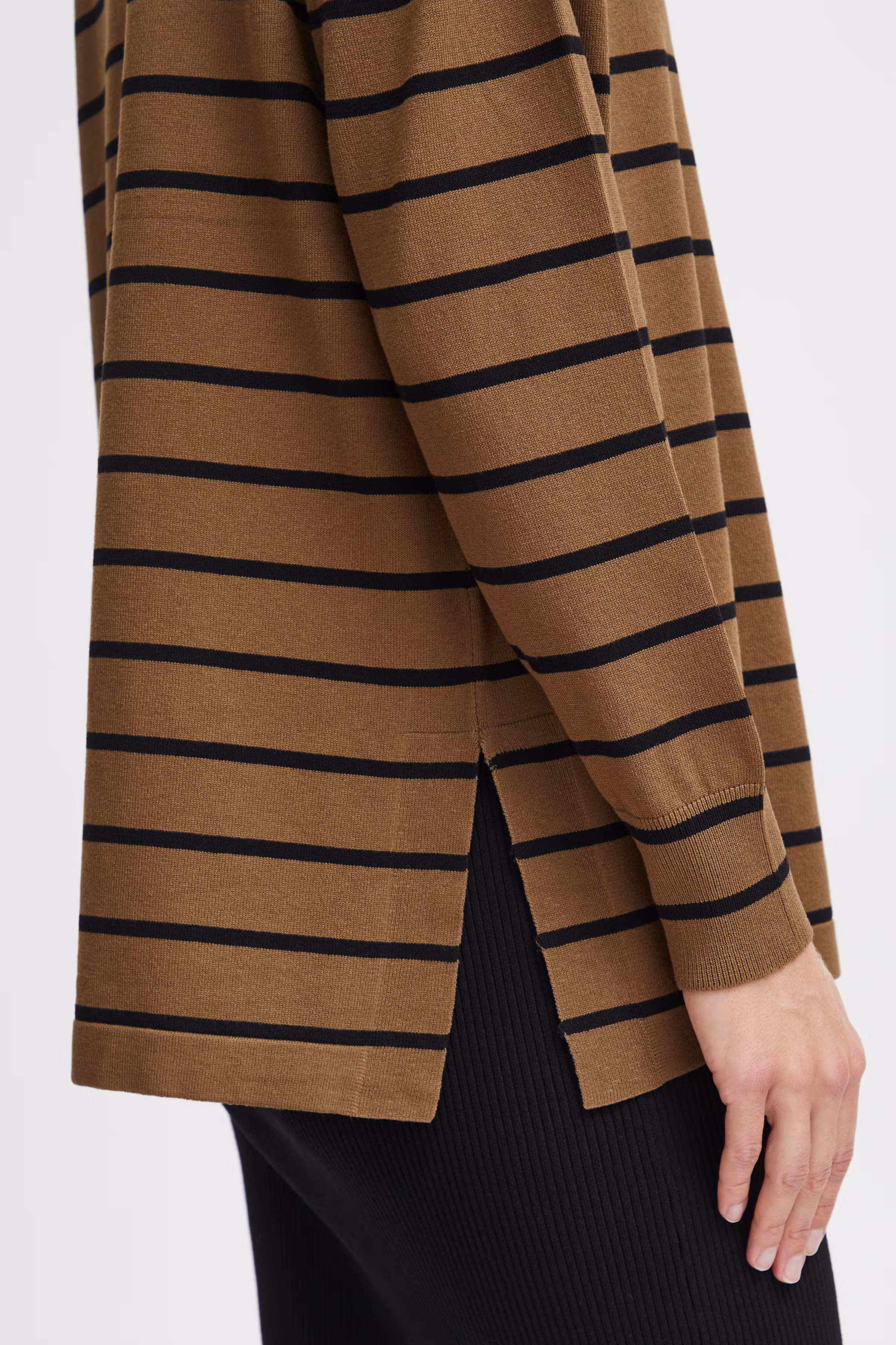 BYMMORLA Pullover LOOKBOOK DETAIL 20815304-201046
