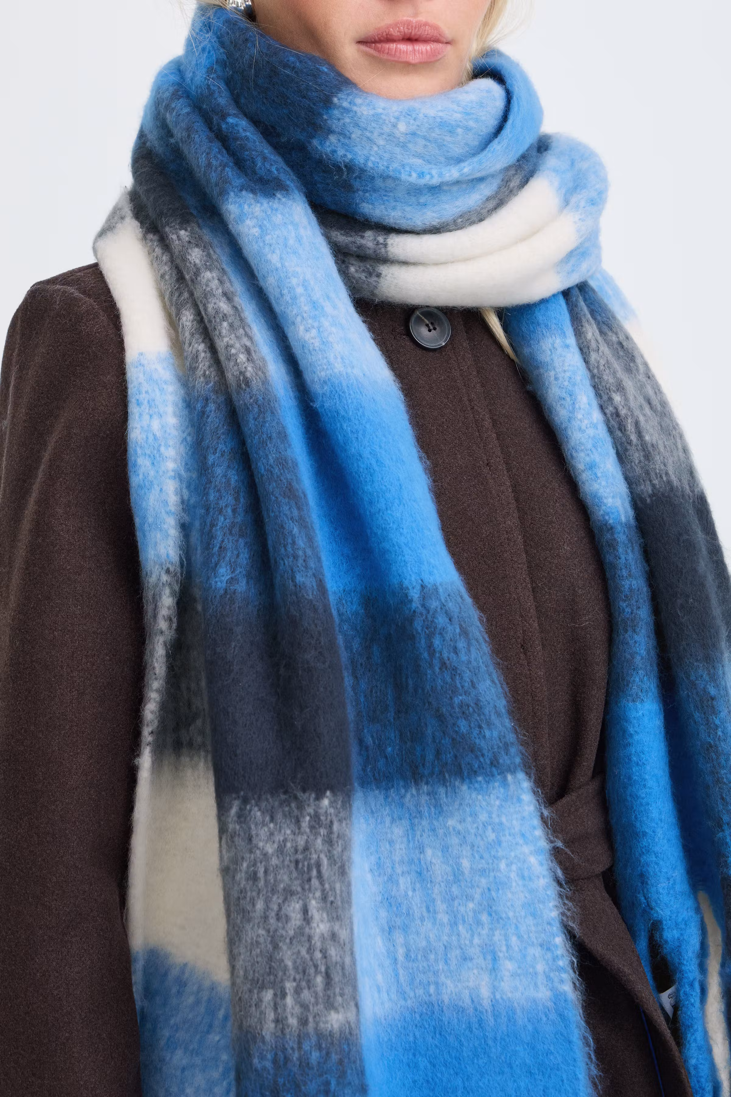 BYWATTI Skjerf LOOKBOOK FRONT 20819322-900010786