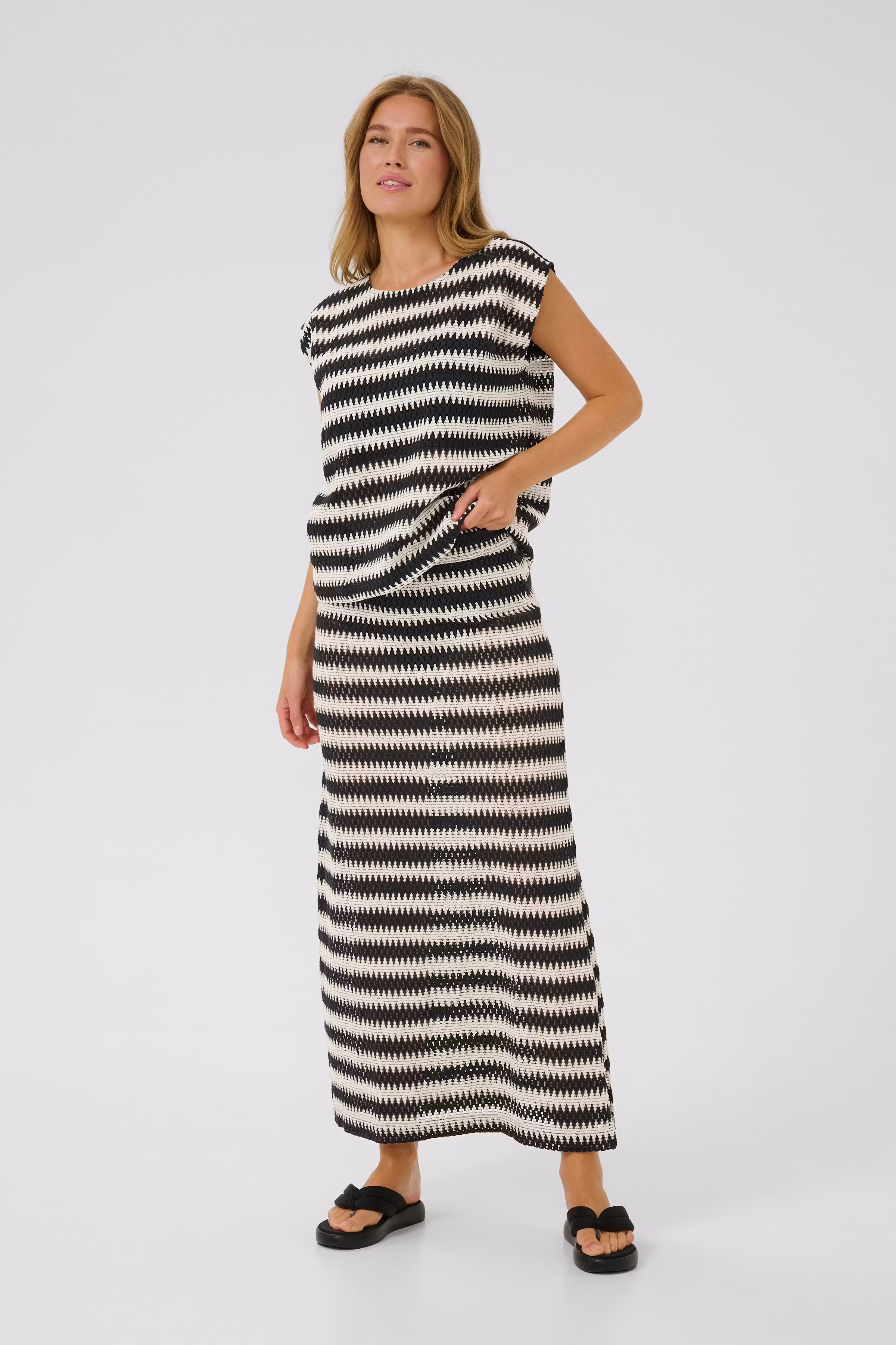 KAmolin Bluse LOOKBOOK FRONT 10509916-107418