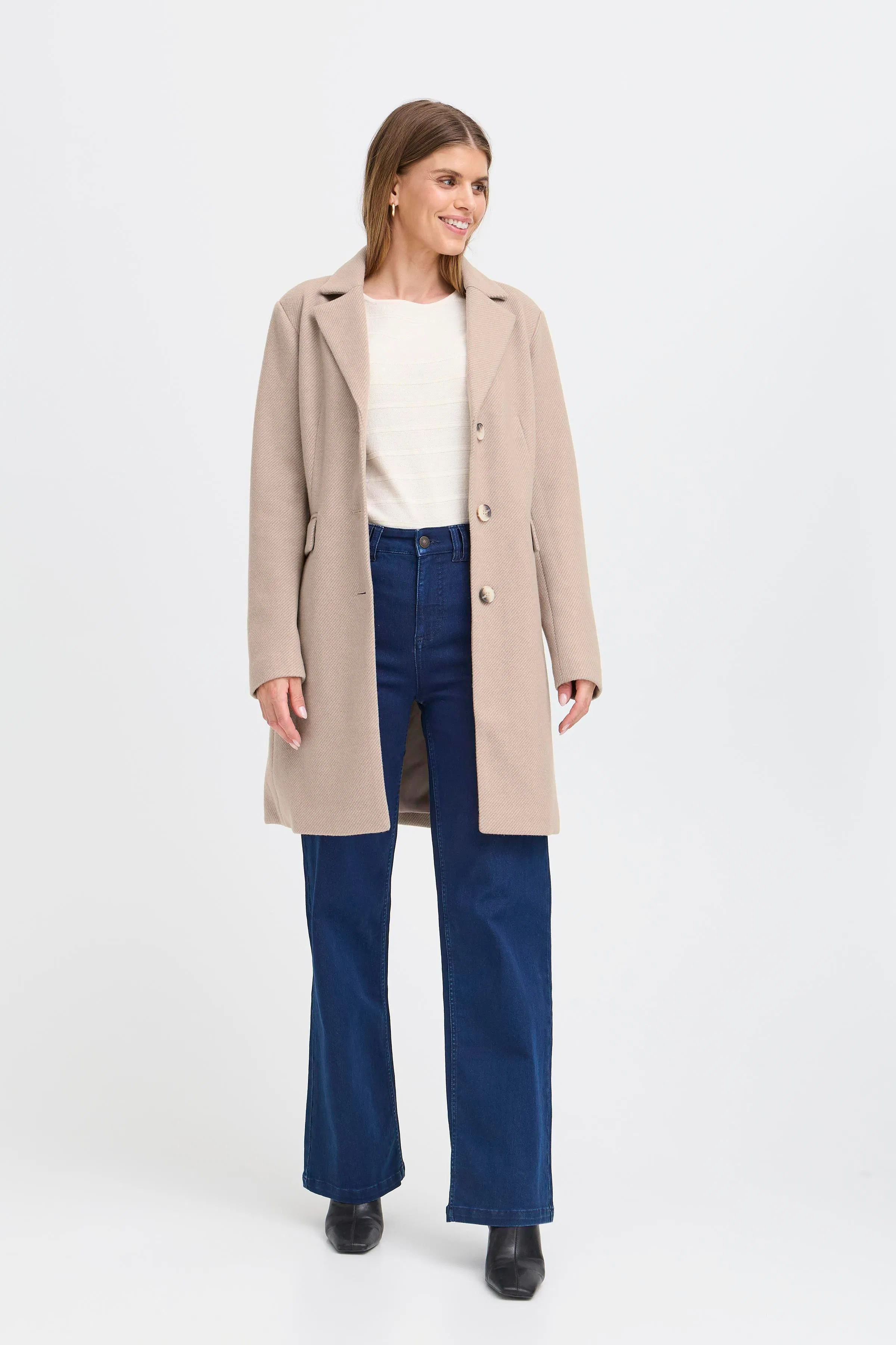 FREVILLA Yttertøy LOOKBOOK FRONT 20615678-1713111