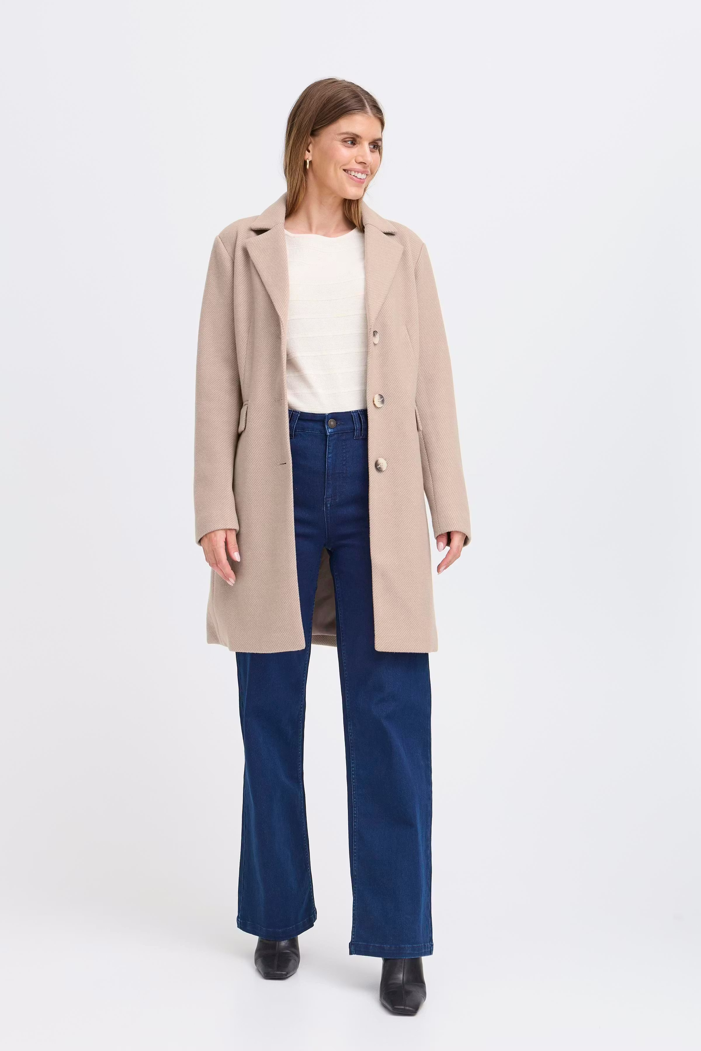 FREVILLA Yttertøy LOOKBOOK FRONT 20615678-1713111