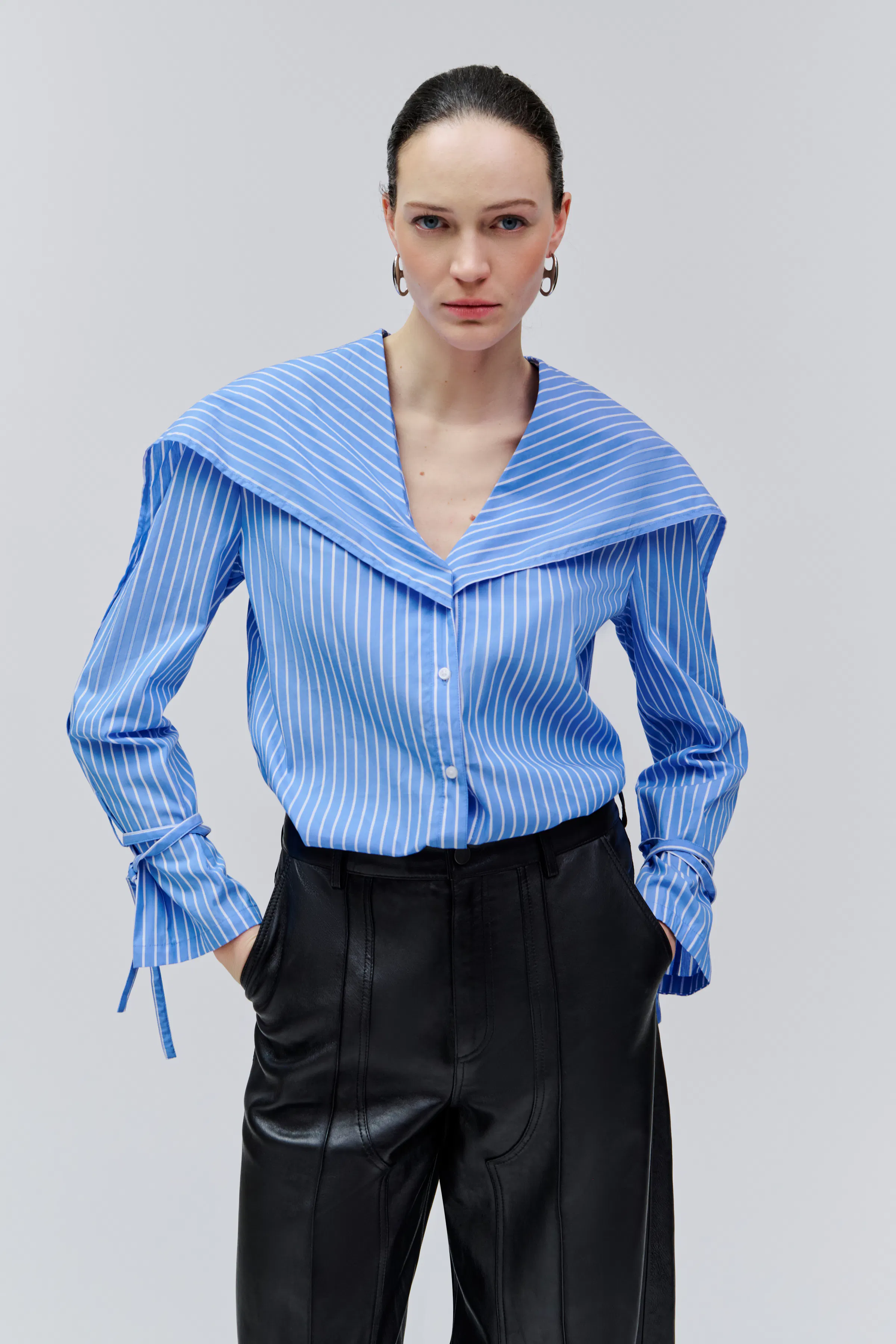 IOEUNICE BLUSE LOOKBOOK FRONT 30600587-MC2175