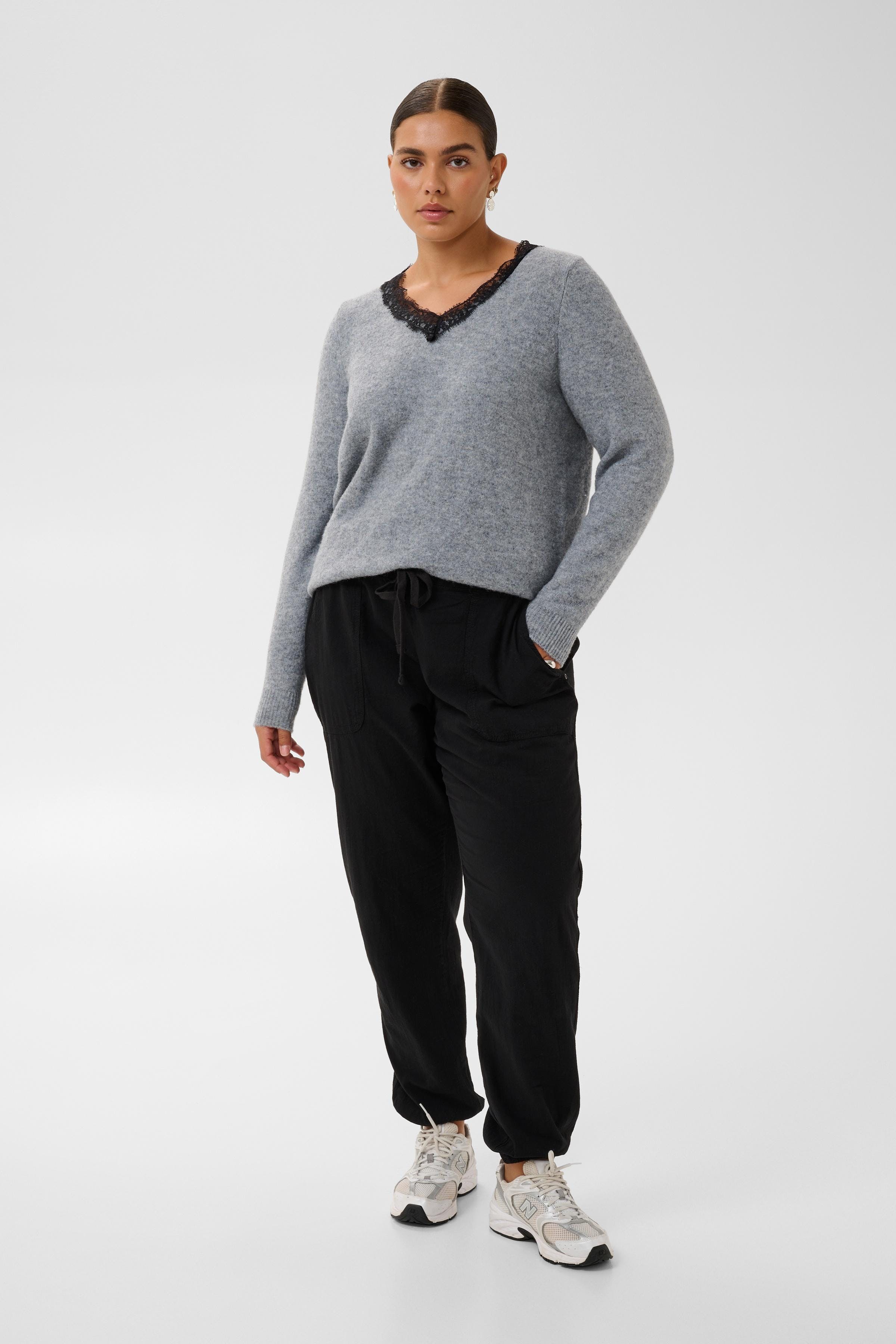 KCnana Trousers LOOKBOOK FRONT 10581492-100121