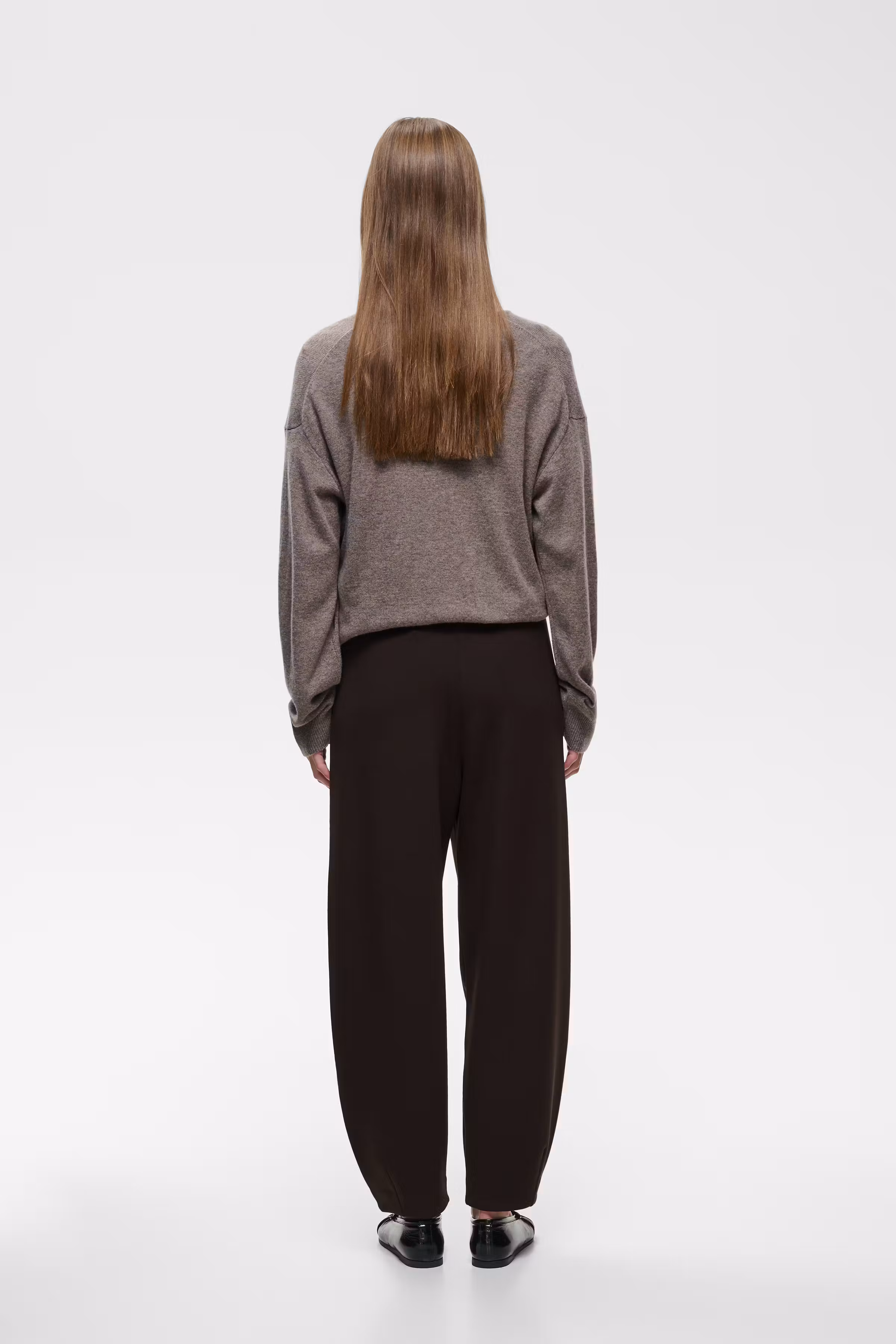 CleIW Hose LOOKBOOK BACK 30111399-191109