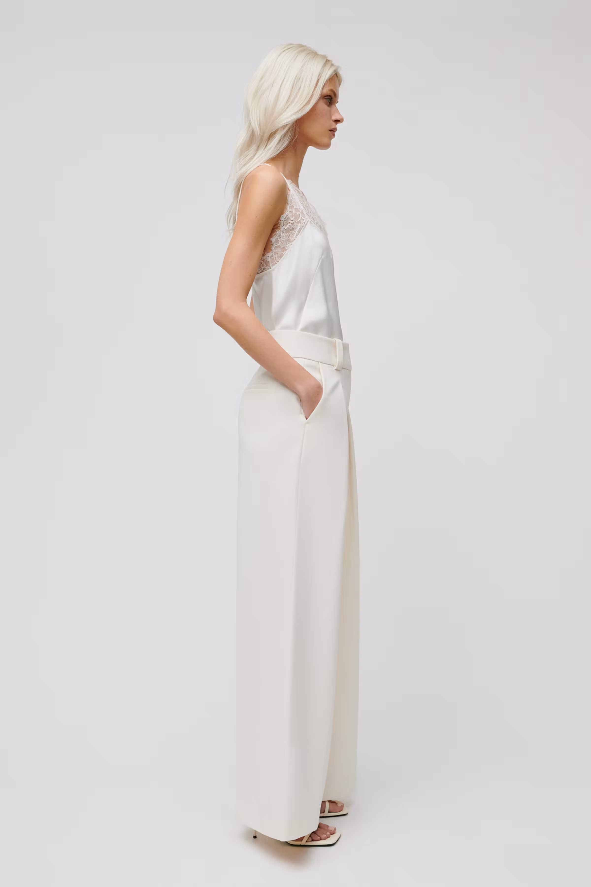 IOPEONY Trousers LOOKBOOK FRONT 30600550-WH011