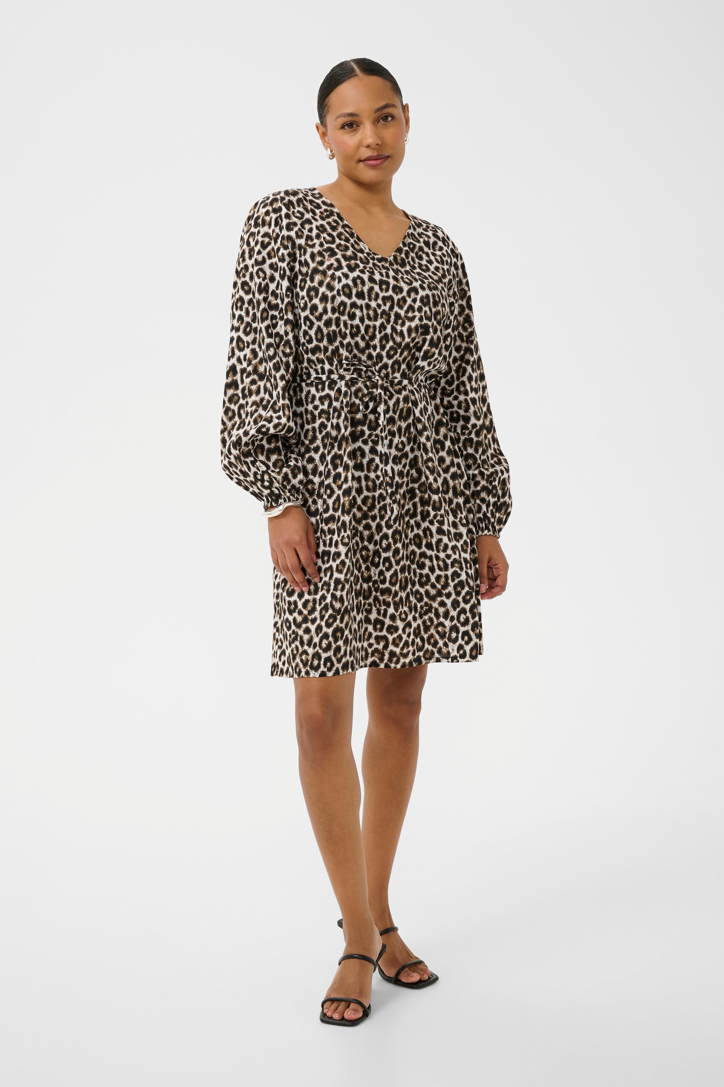 KAmarana Kjole LOOKBOOK FRONT 10511499-109367