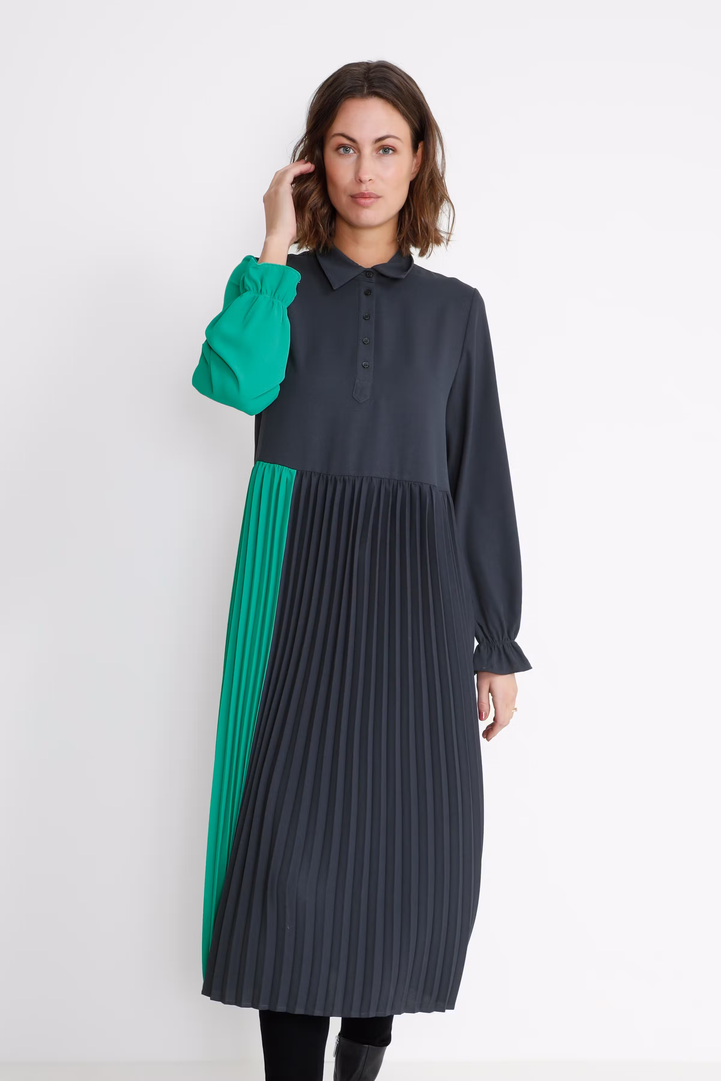 CUbetty Kjole LOOKBOOK FRONT 50108039-194011