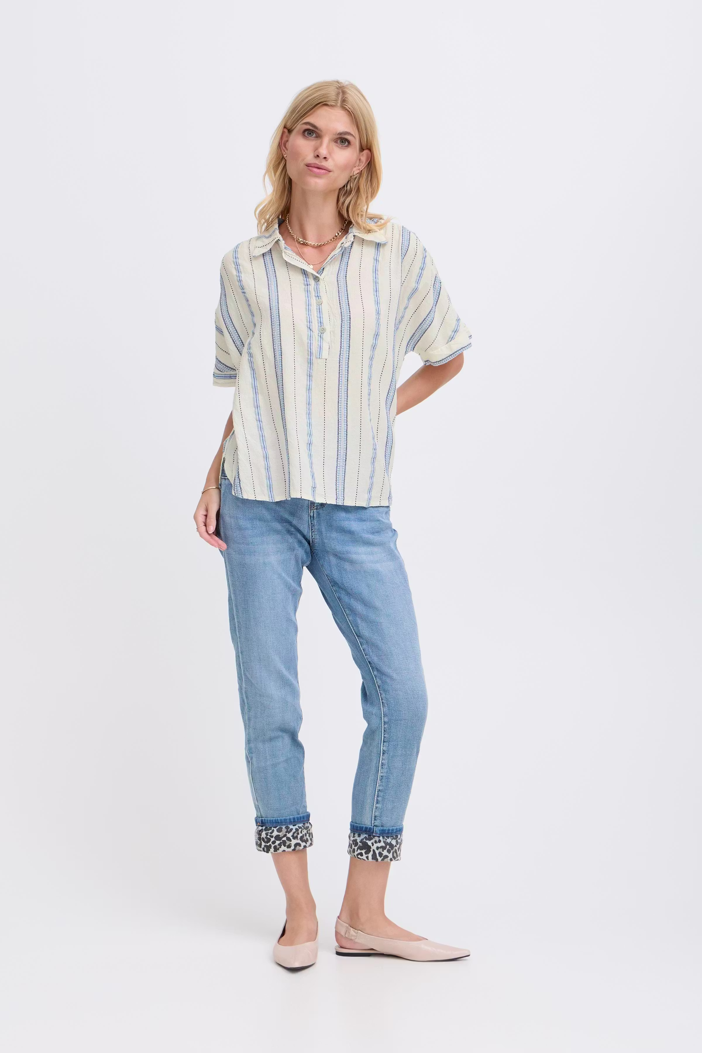 SBSENDA Bluse LOOKBOOK FRONT 22101070-154020