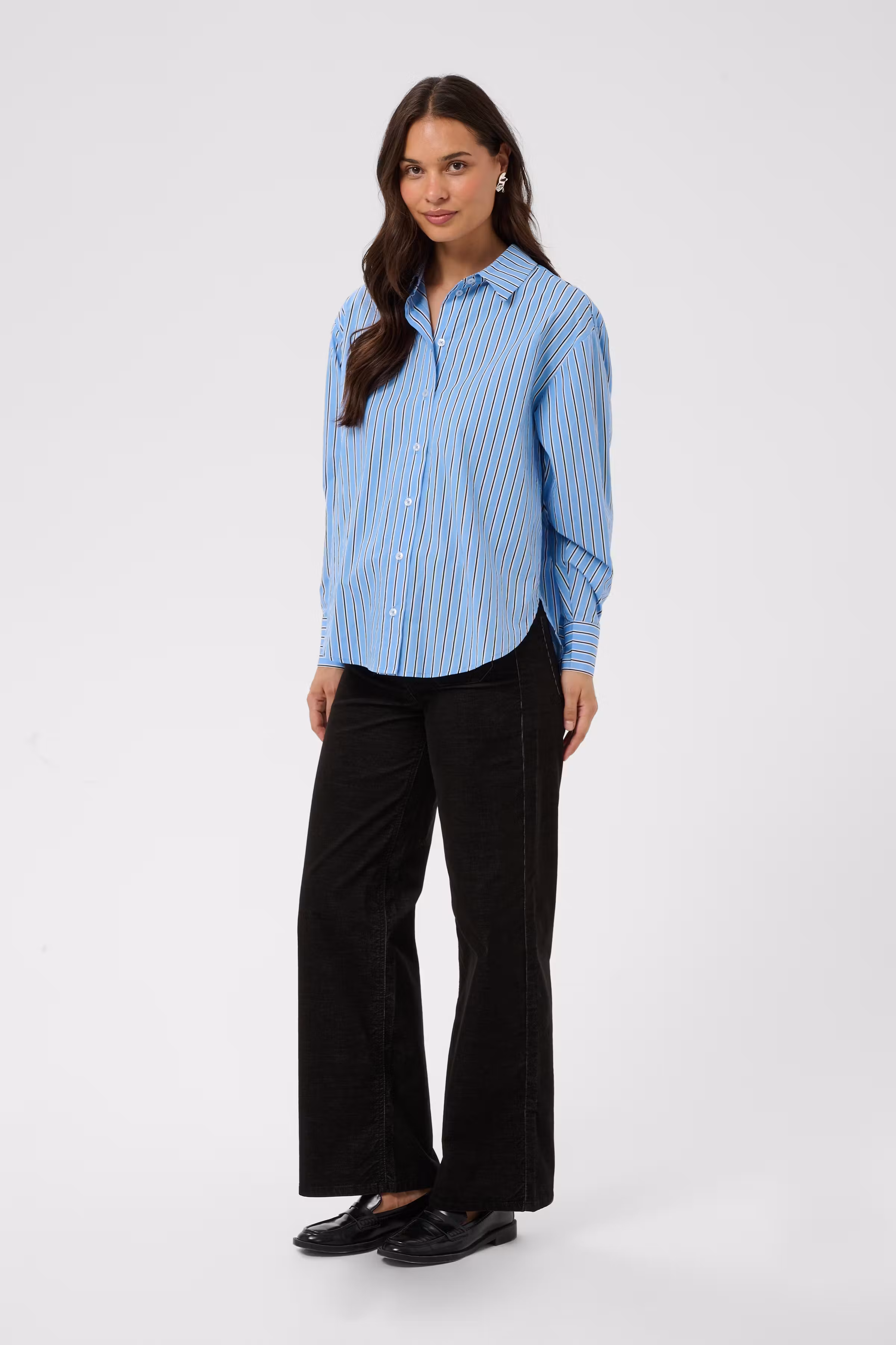 KAgavina Skjorta LOOKBOOK FRONT 10512227-109922