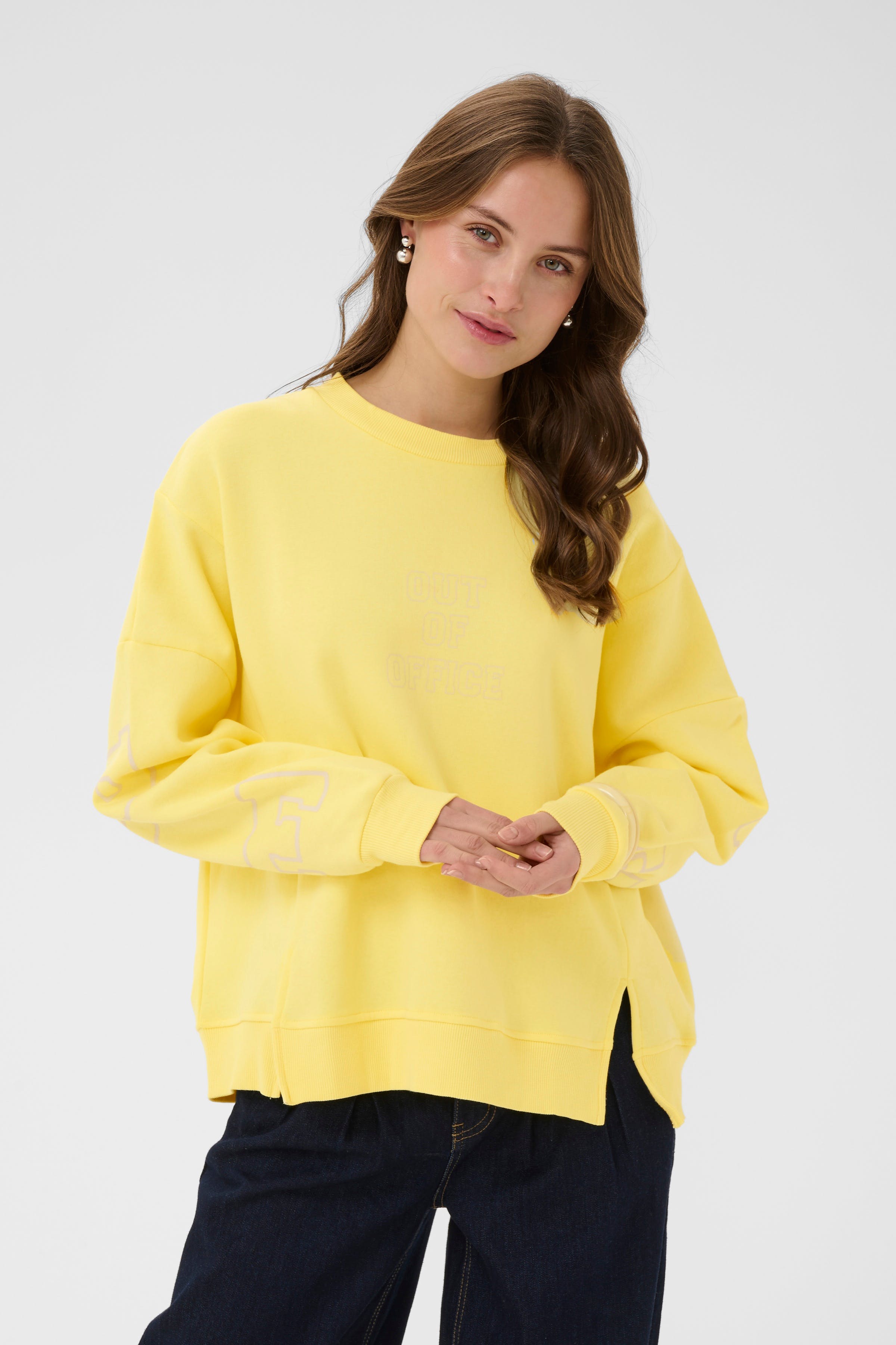 CUangela Sweatshirt LOOKBOOK FRONT 50112921-120711