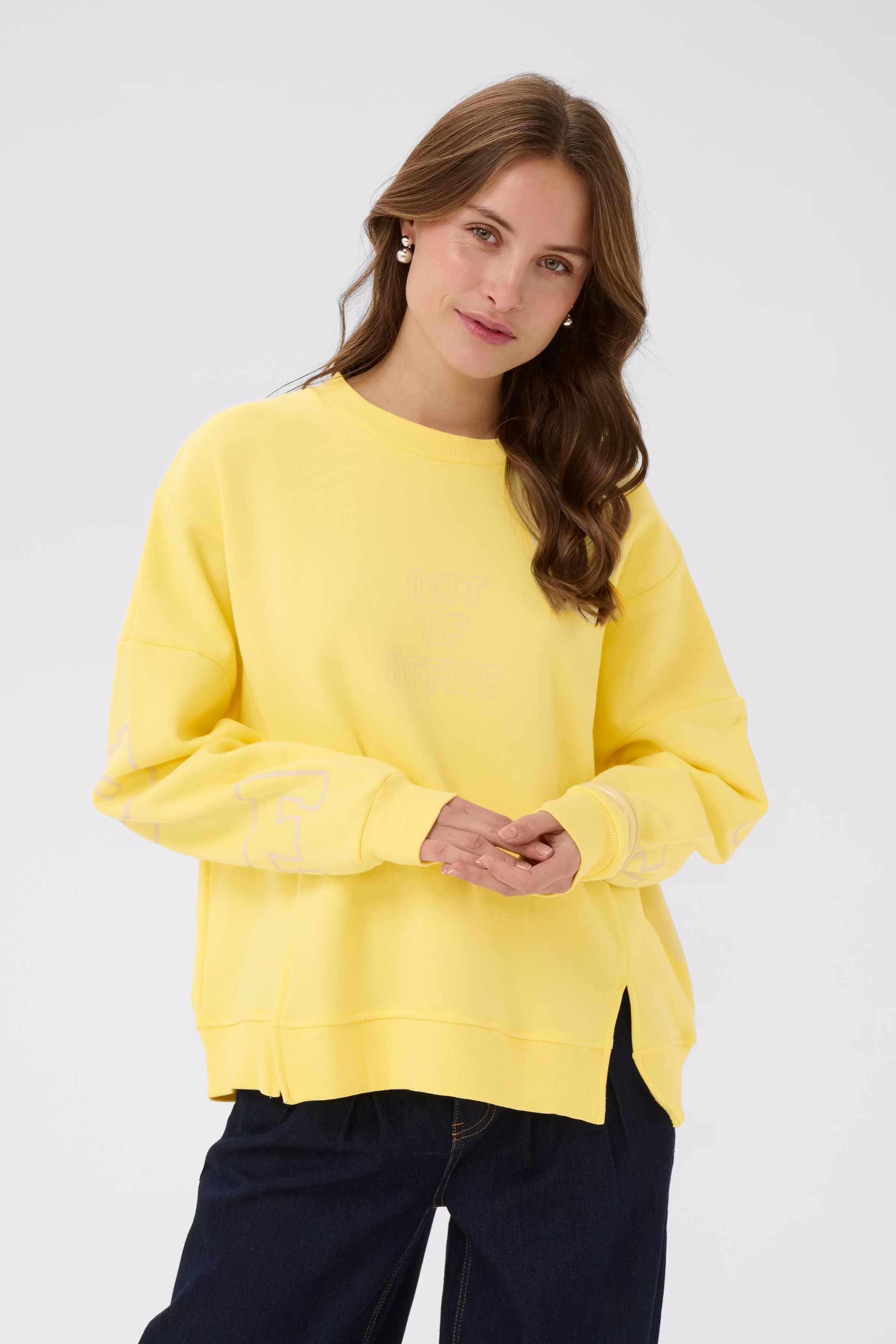 CUangela Sweatshirt LOOKBOOK FRONT 50112921-120711