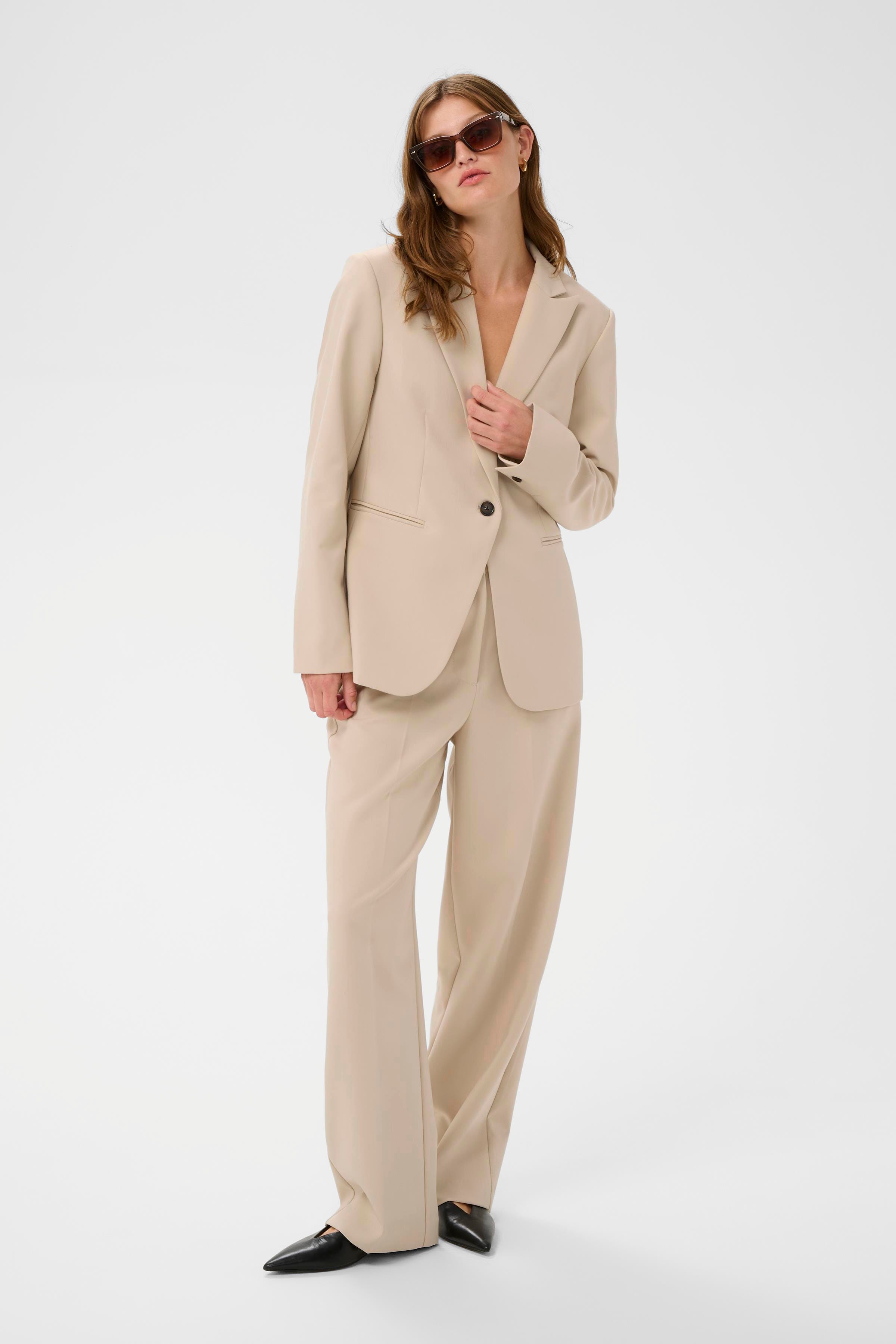 SLCorinne Blazer LOOKBOOK FRONT 30407532-130401