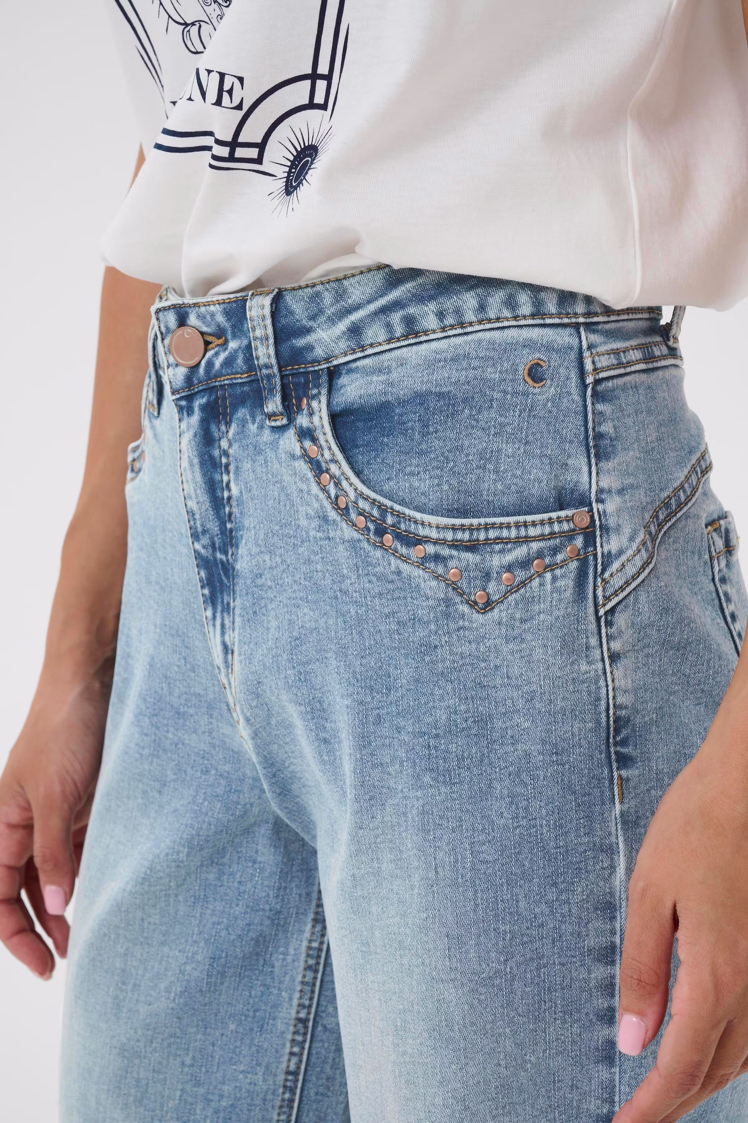 CRJoani Jeans LOOKBOOK DETAIL 10614494-107200