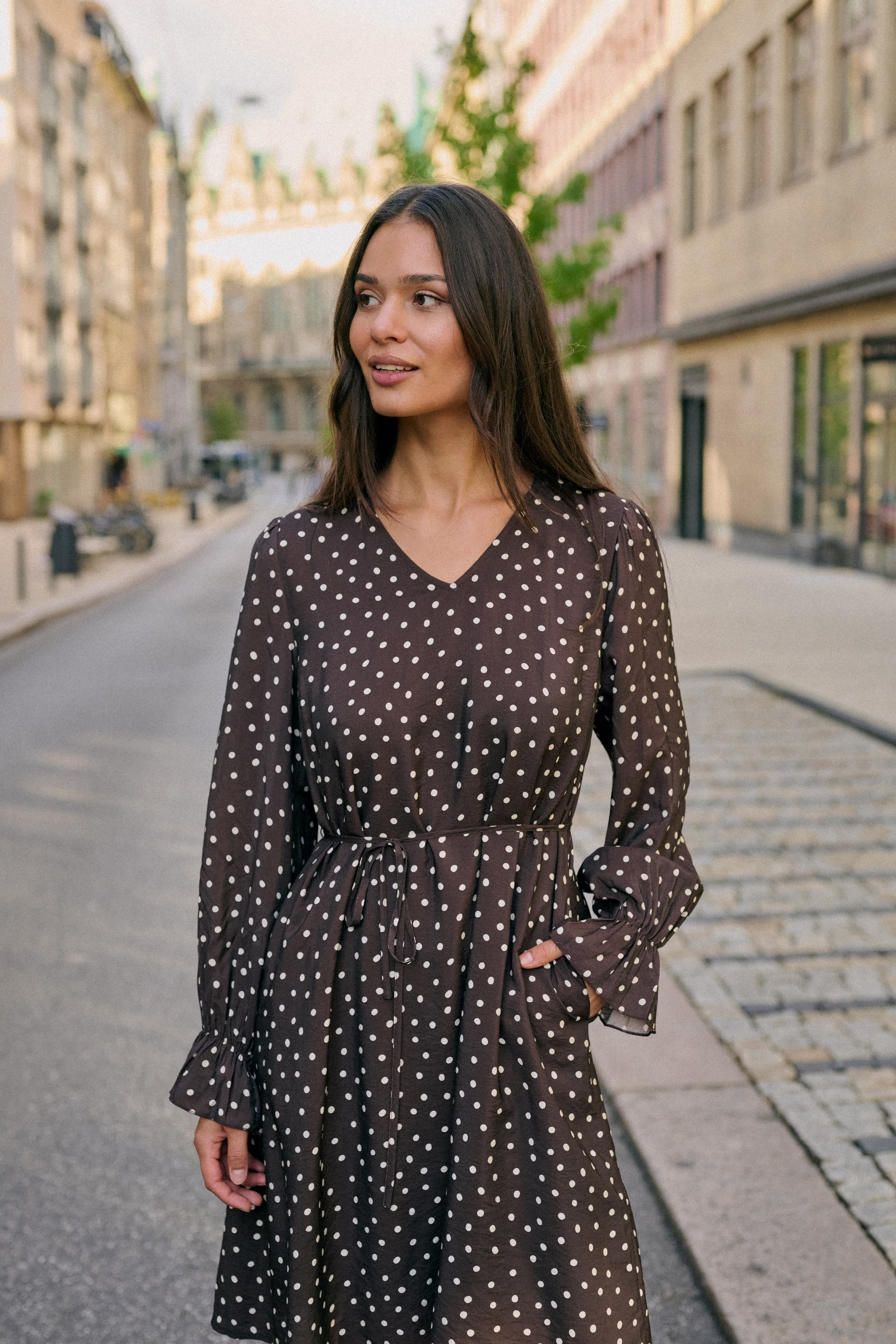 KAdotte Robe LOCATION NONE 10511763-109476