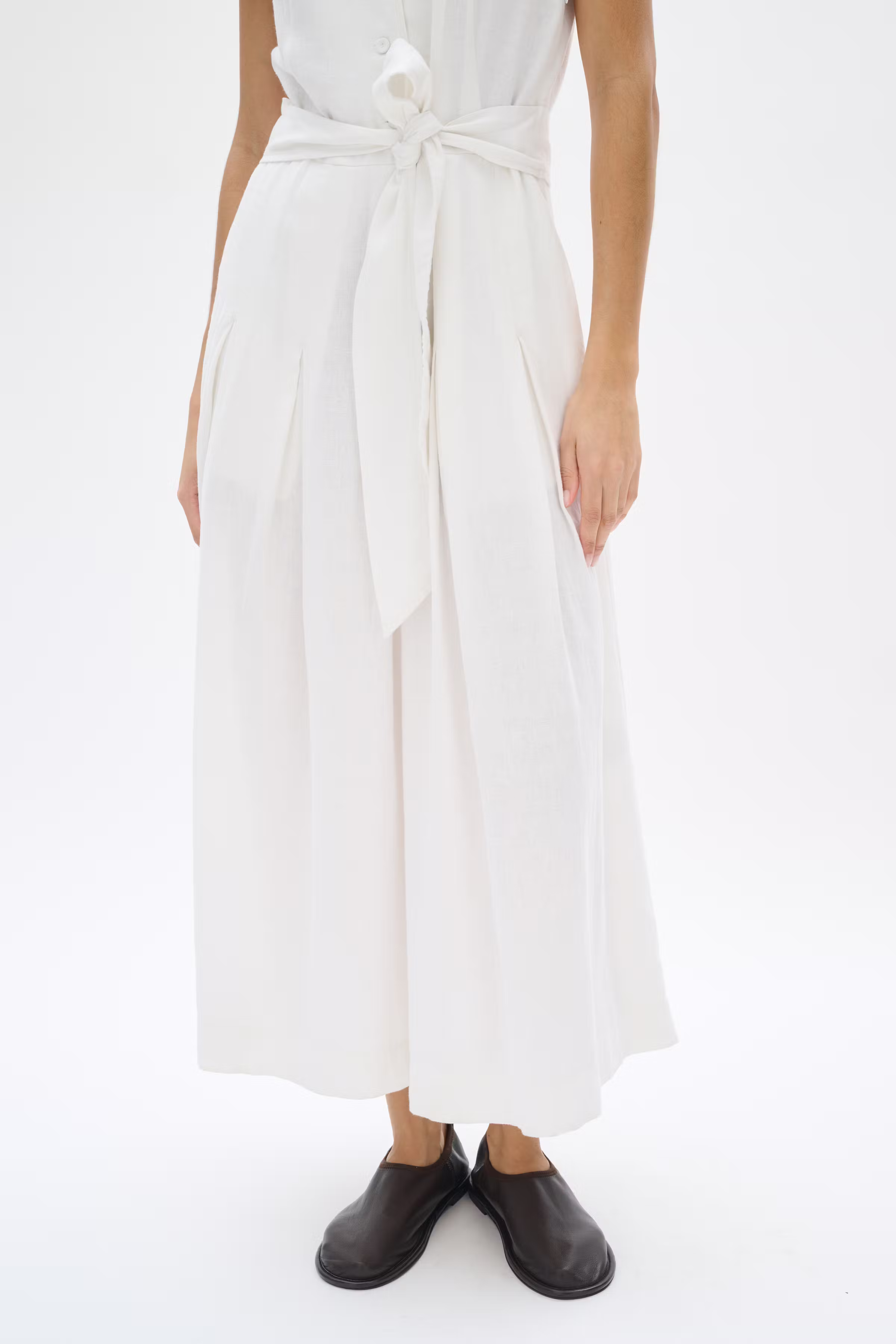 RimoneIW Linen Dress LOOKBOOK FRONT 30110362-300001