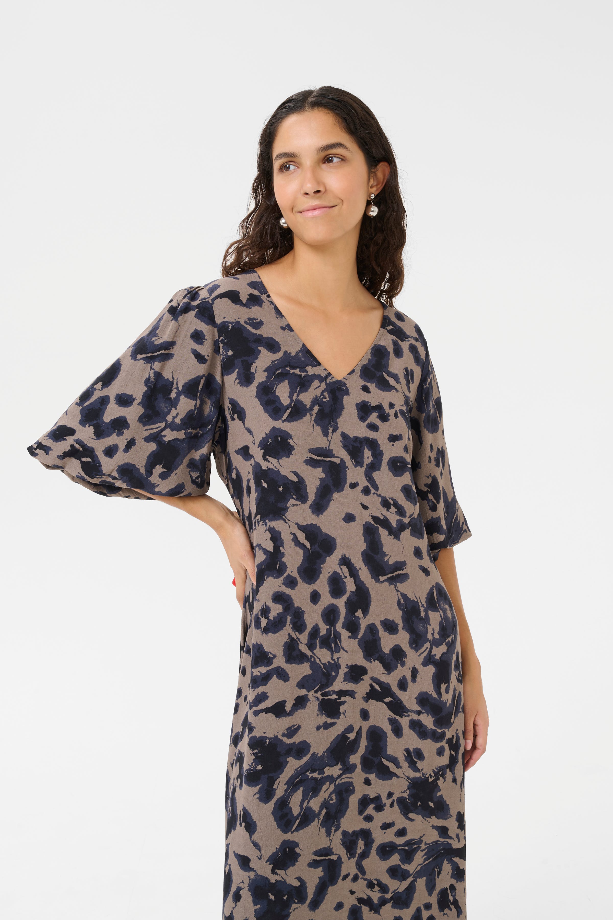 KBAshley Kleid LOOKBOOK FRONT 10105529-107953