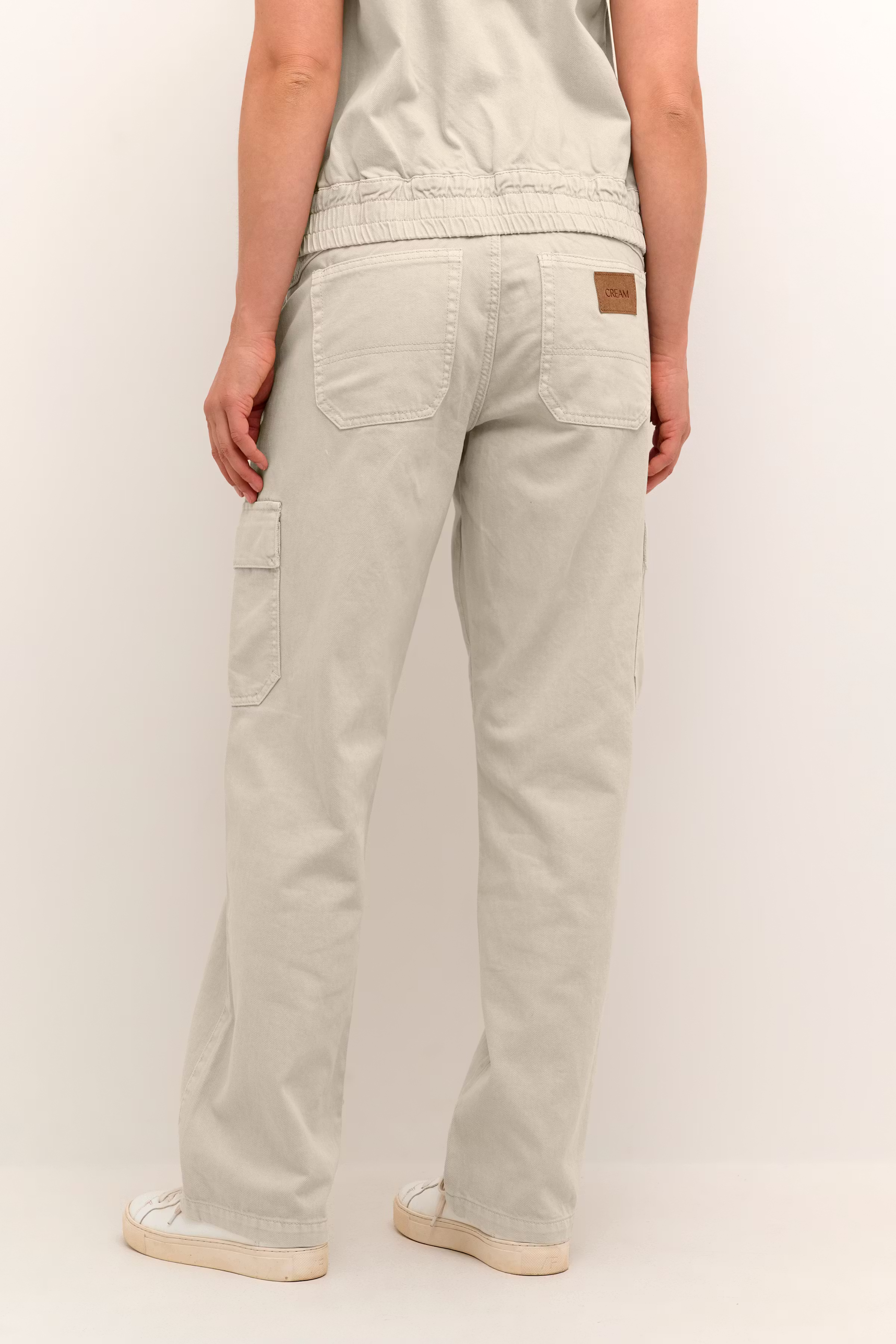 CRIris Trousers LOOKBOOK BACK 10612579-105578