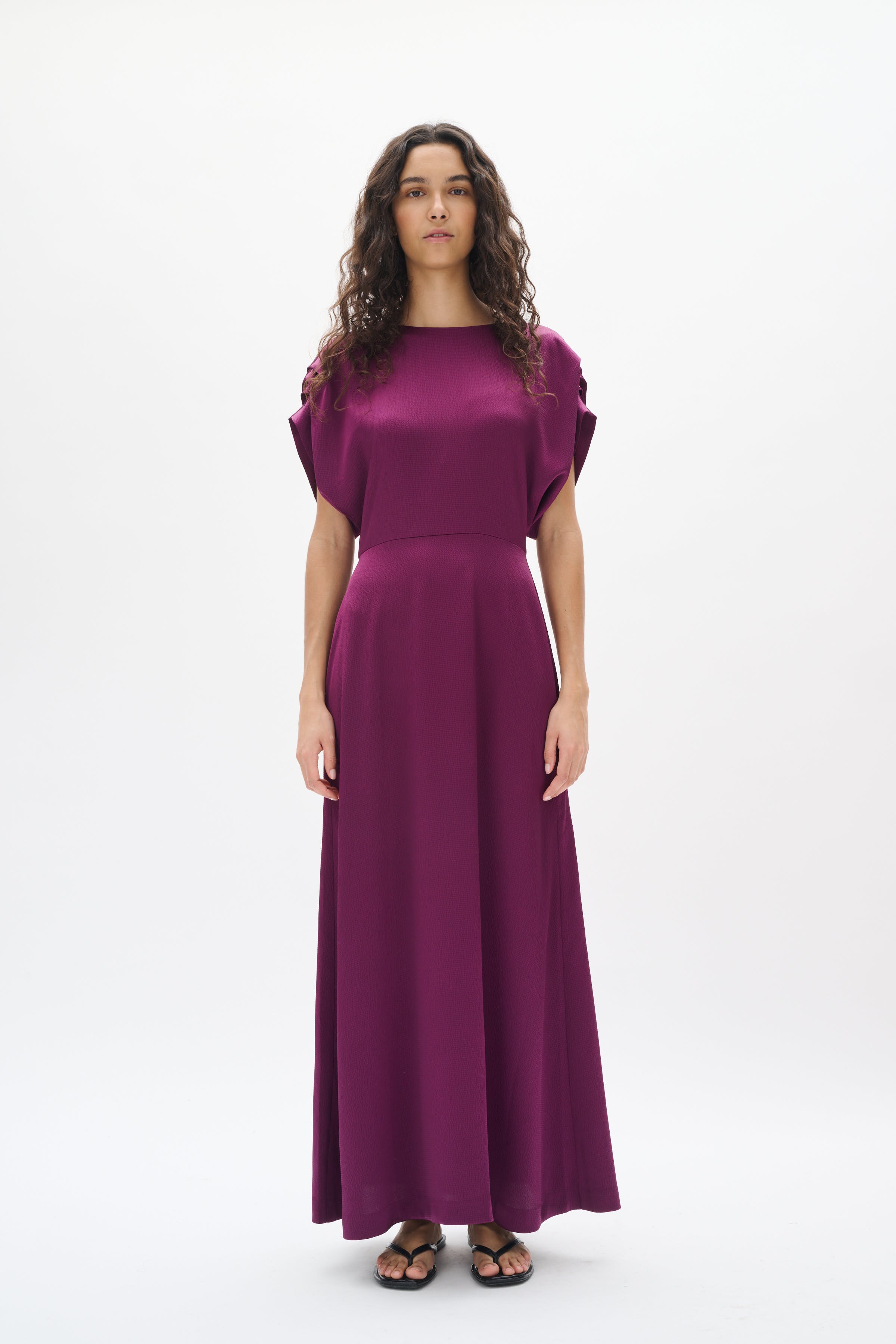 DakariIW Klänning LOOKBOOK FRONT 30110837-192429