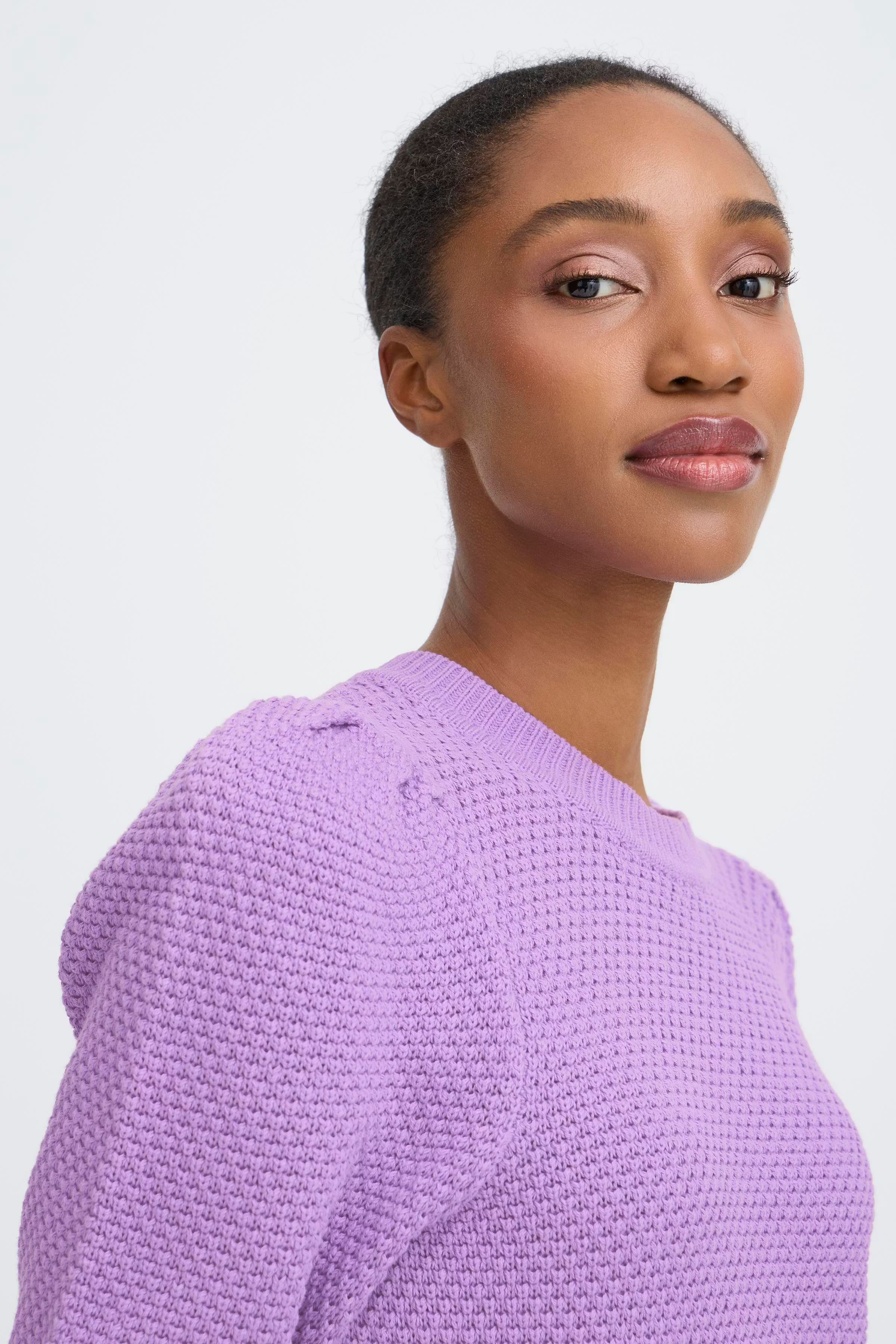 BYMIKALA Pullover LOOKBOOK DETAIL 20811028-173617