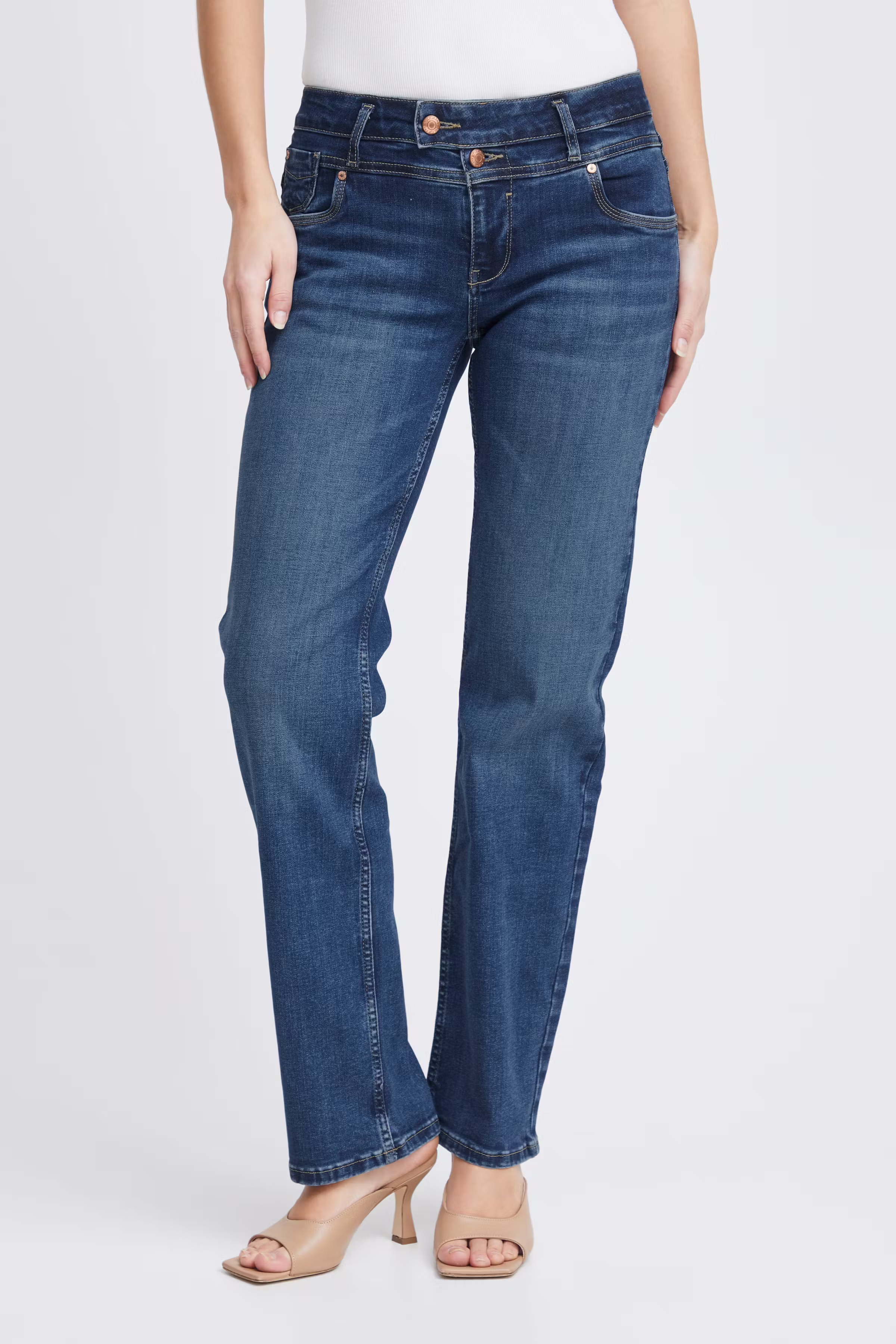 PZANETT MW Jeans Straight Leg LOOKBOOK FRONT 50207892-200005