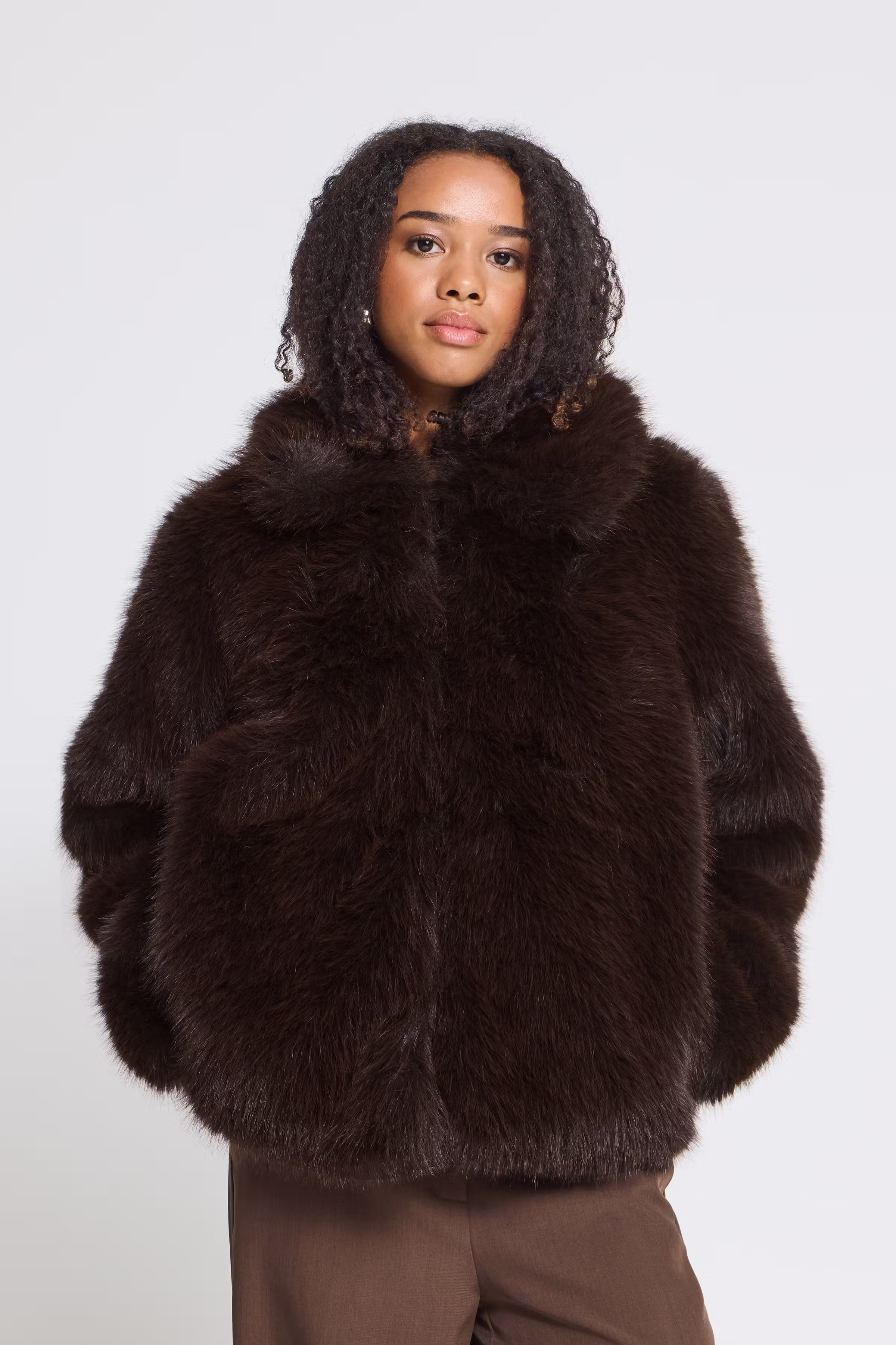 IHHAYANA Yttertøy LOOKBOOK FRONT 20125923-1911061