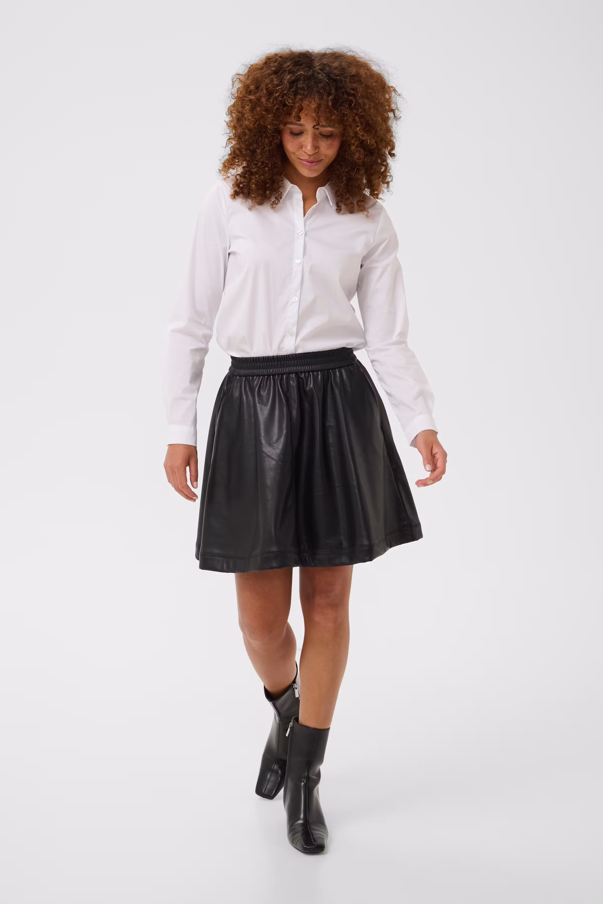 KAarense Skjørt LOOKBOOK FRONT 10512220-100121