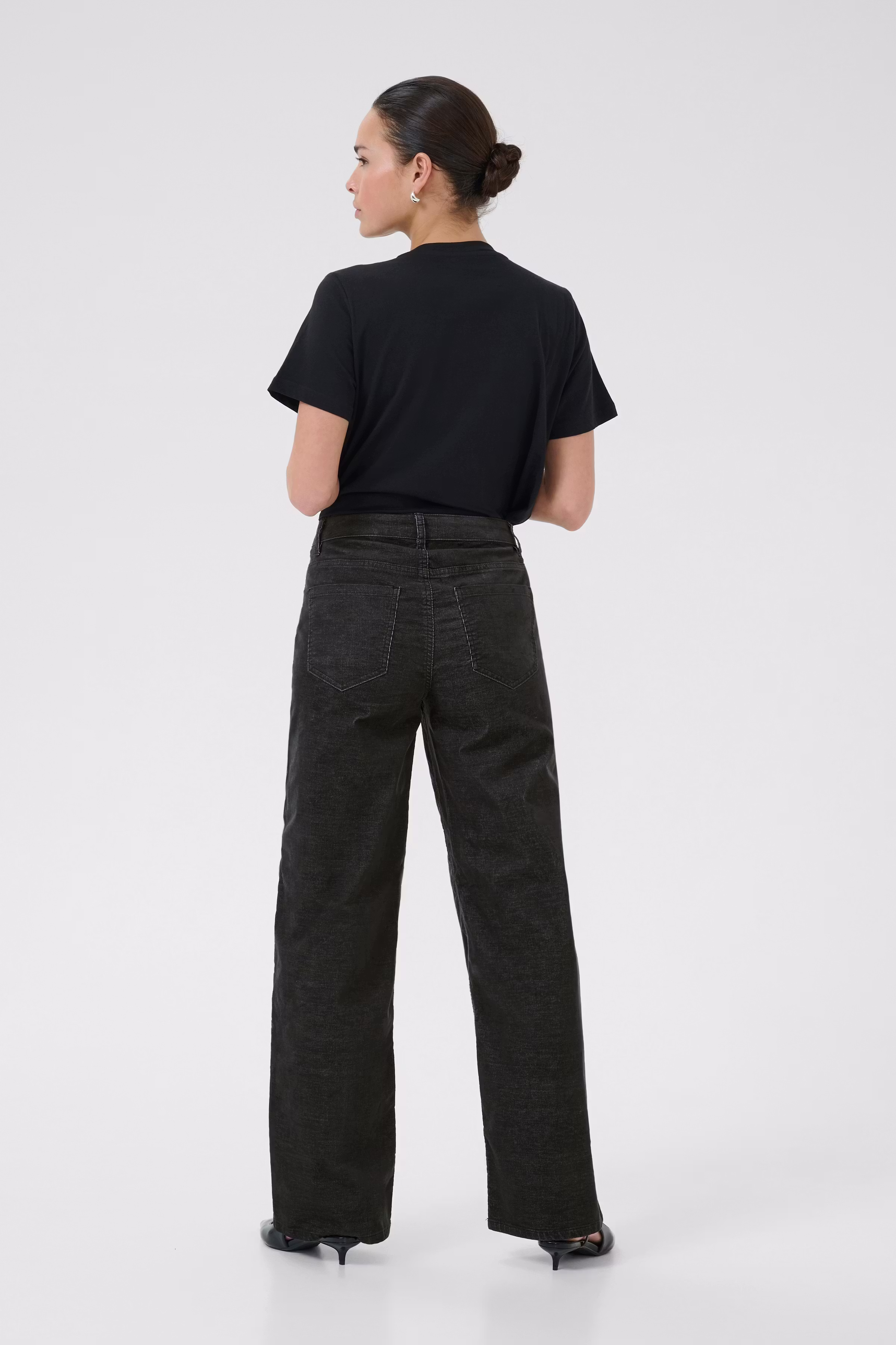 KAmolly Hose LOOKBOOK BACK 10510587-190205