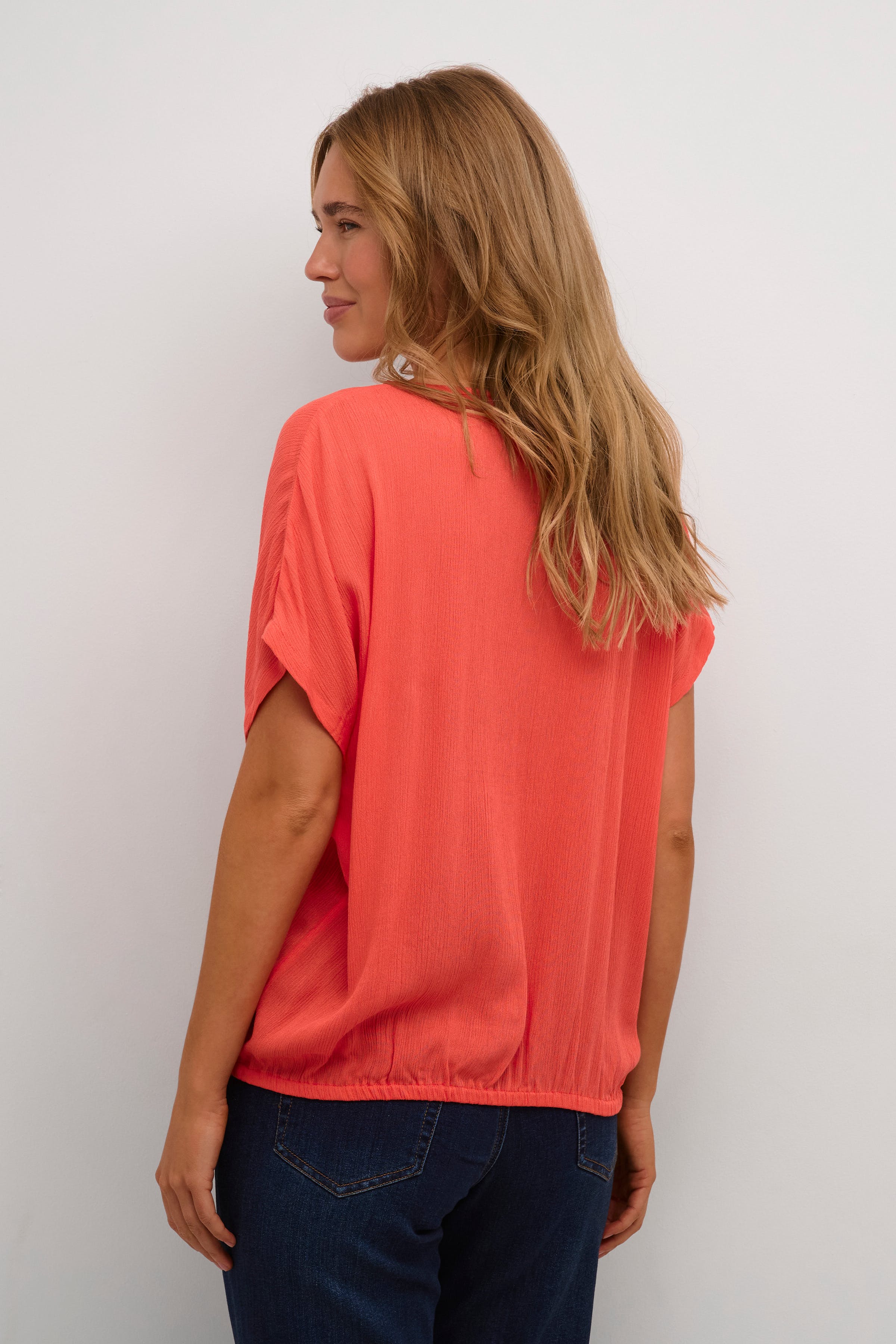 KAamber Blouse LOOKBOOK BACK 10500781-181651