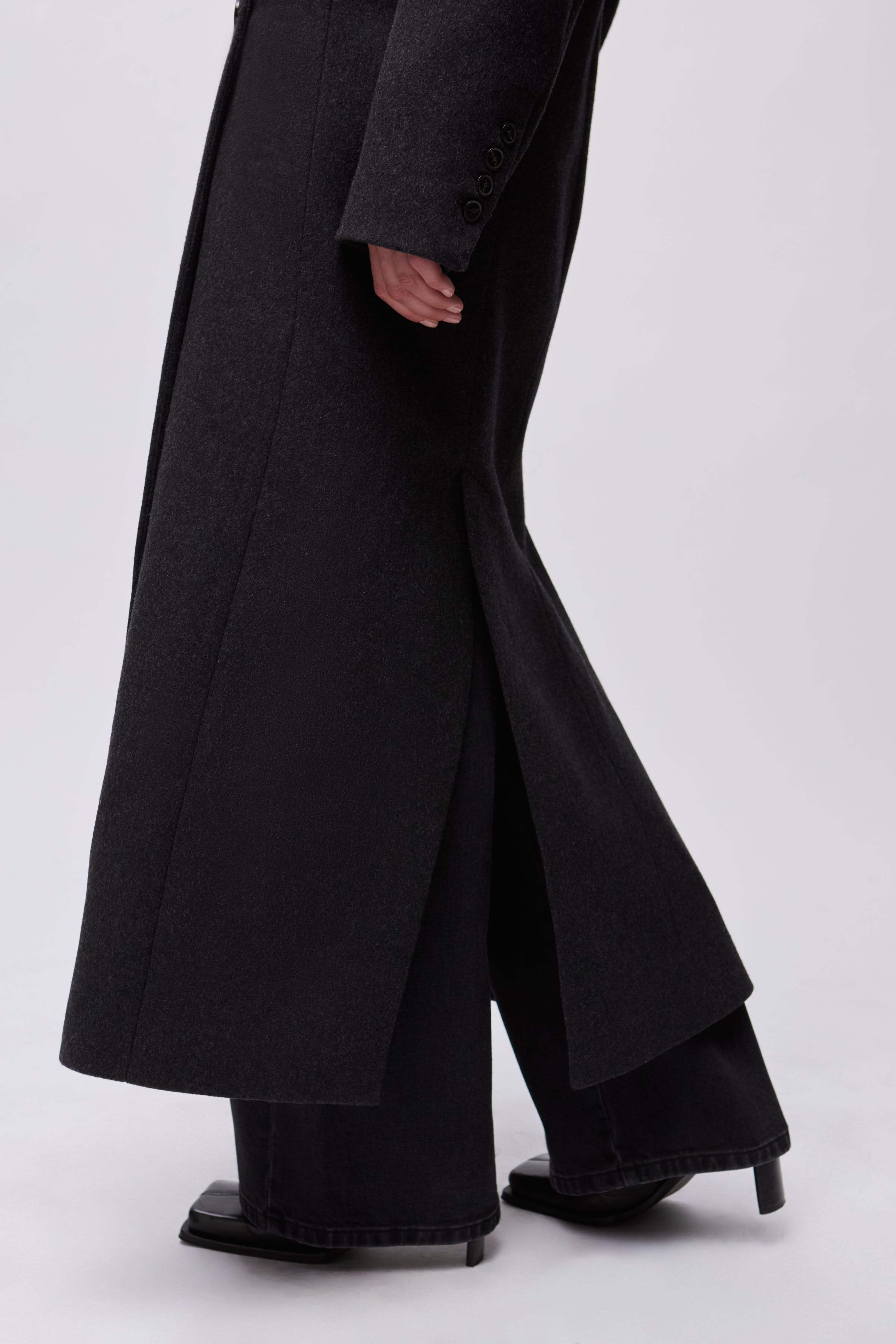 IOChloris Coat LOOKBOOK FRONT 30600046-BK999