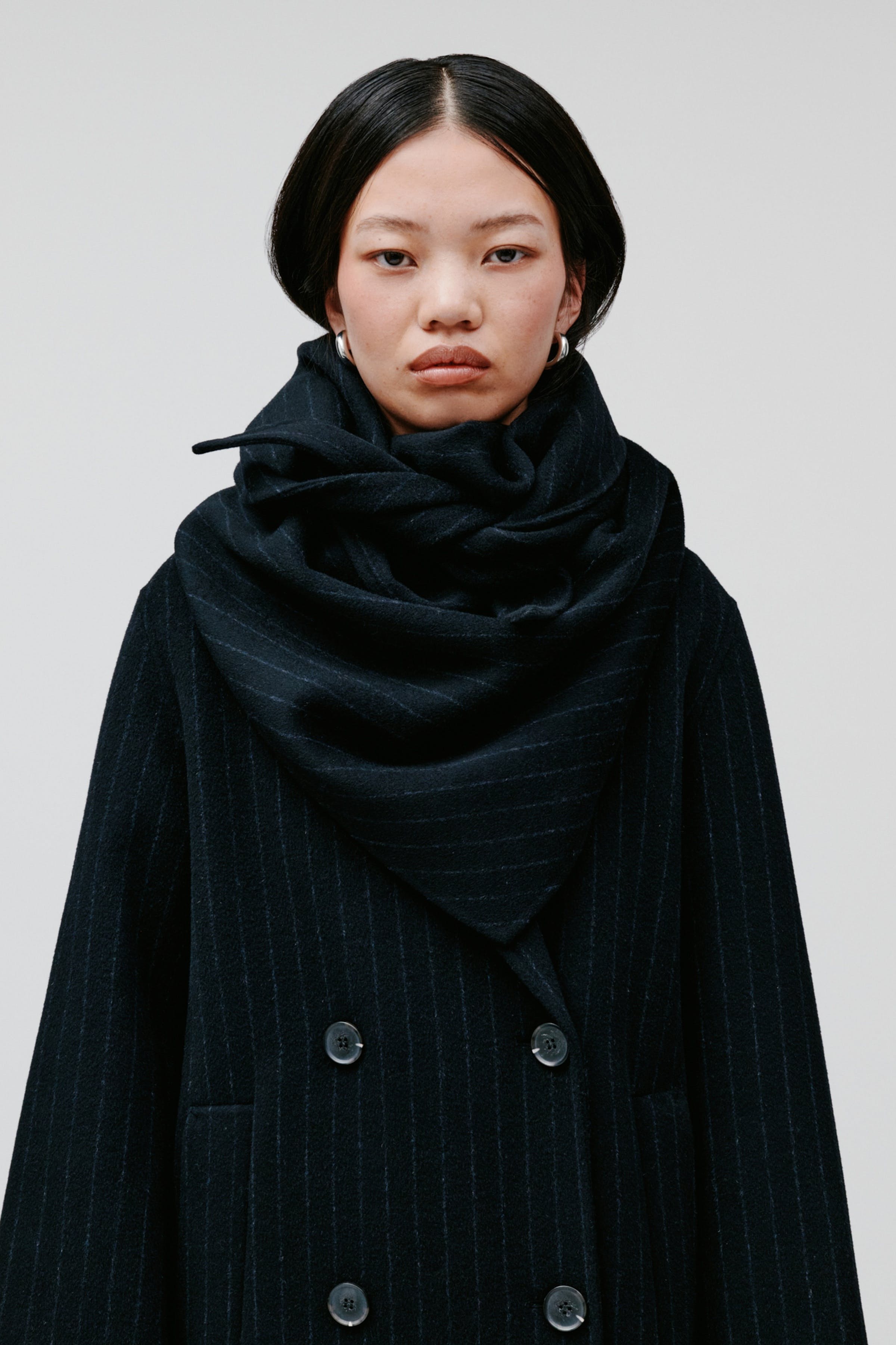 ARIANA SCHAL LOOKBOOK FRONT 30600715-MC2163