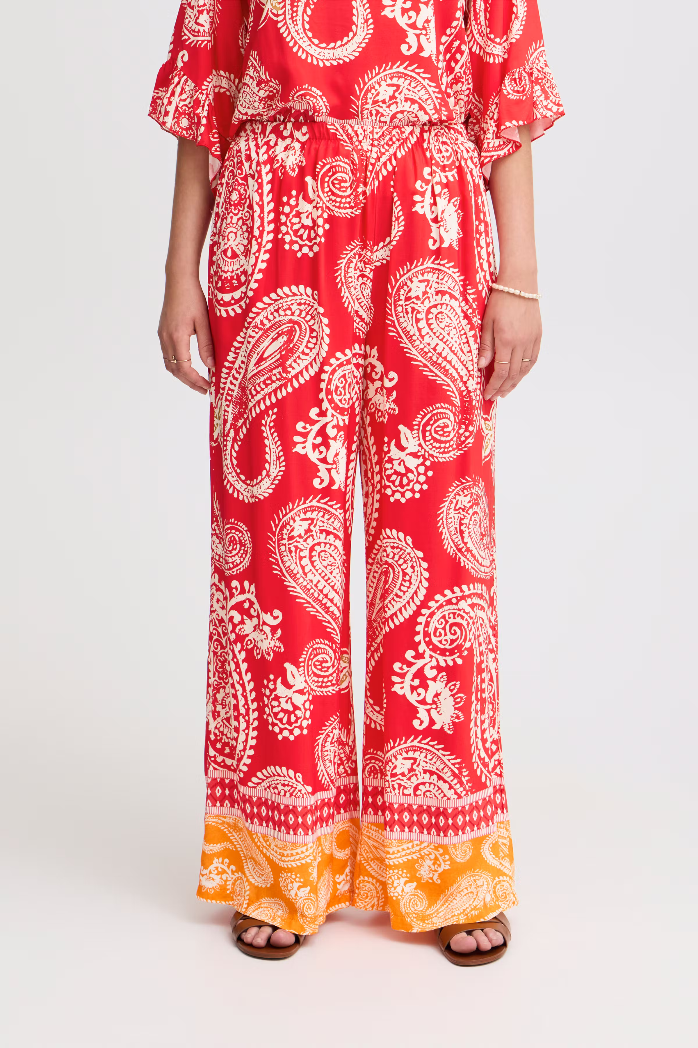 SBGALA Hose LOOKBOOK FRONT 22100636-171663