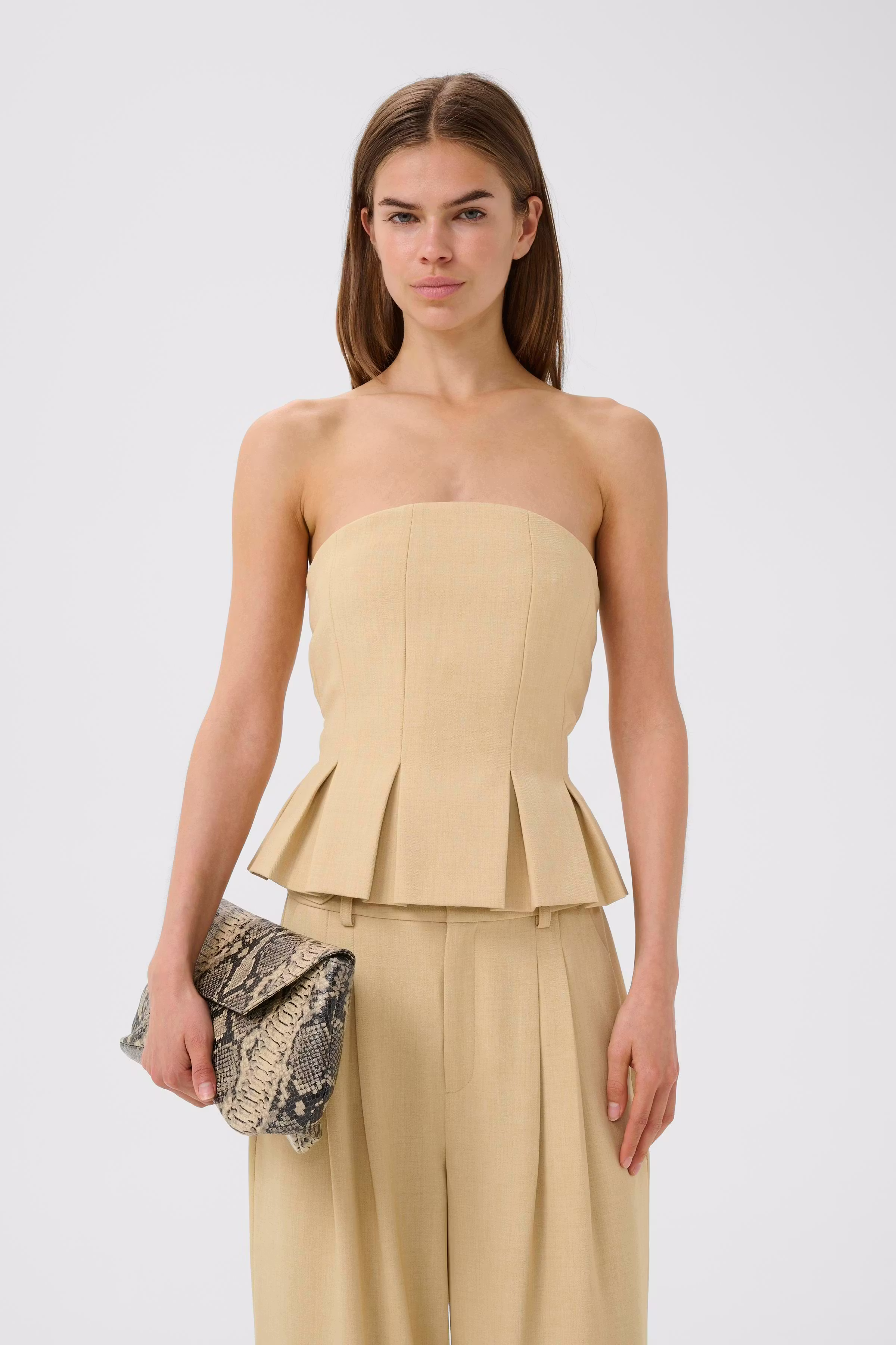 GZstacy Top LOOKBOOK FRONT 10911102-109221