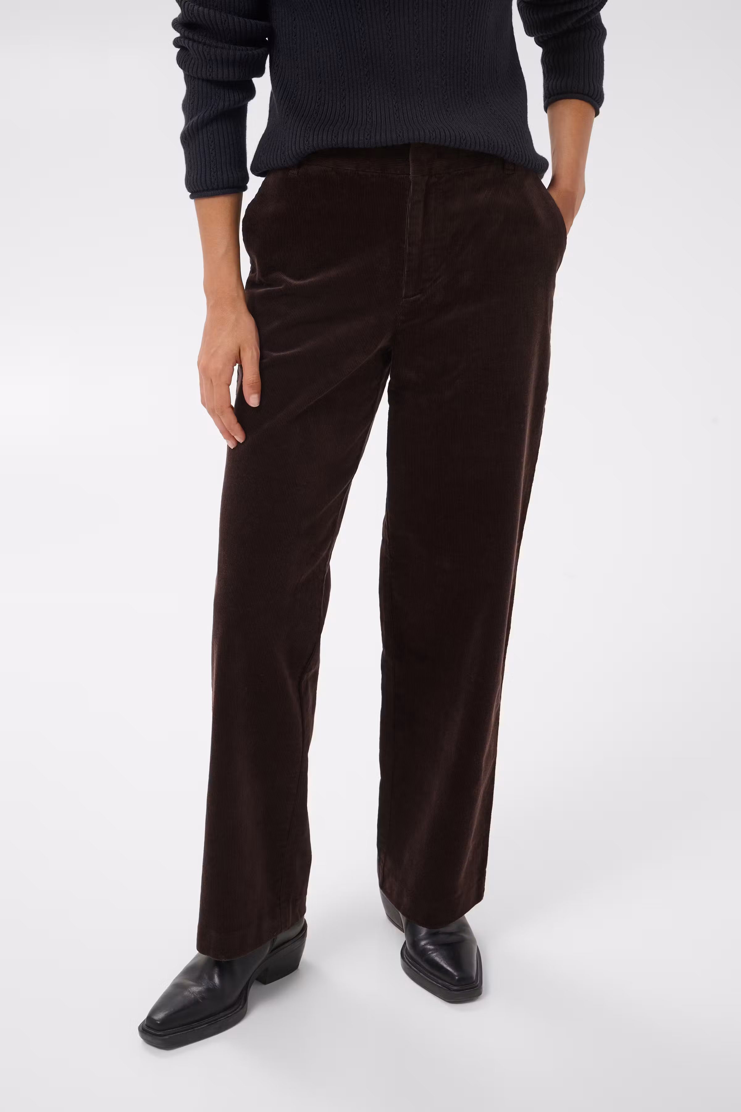 ColumbinePW Hose LOOKBOOK FRONT 30311156-191106