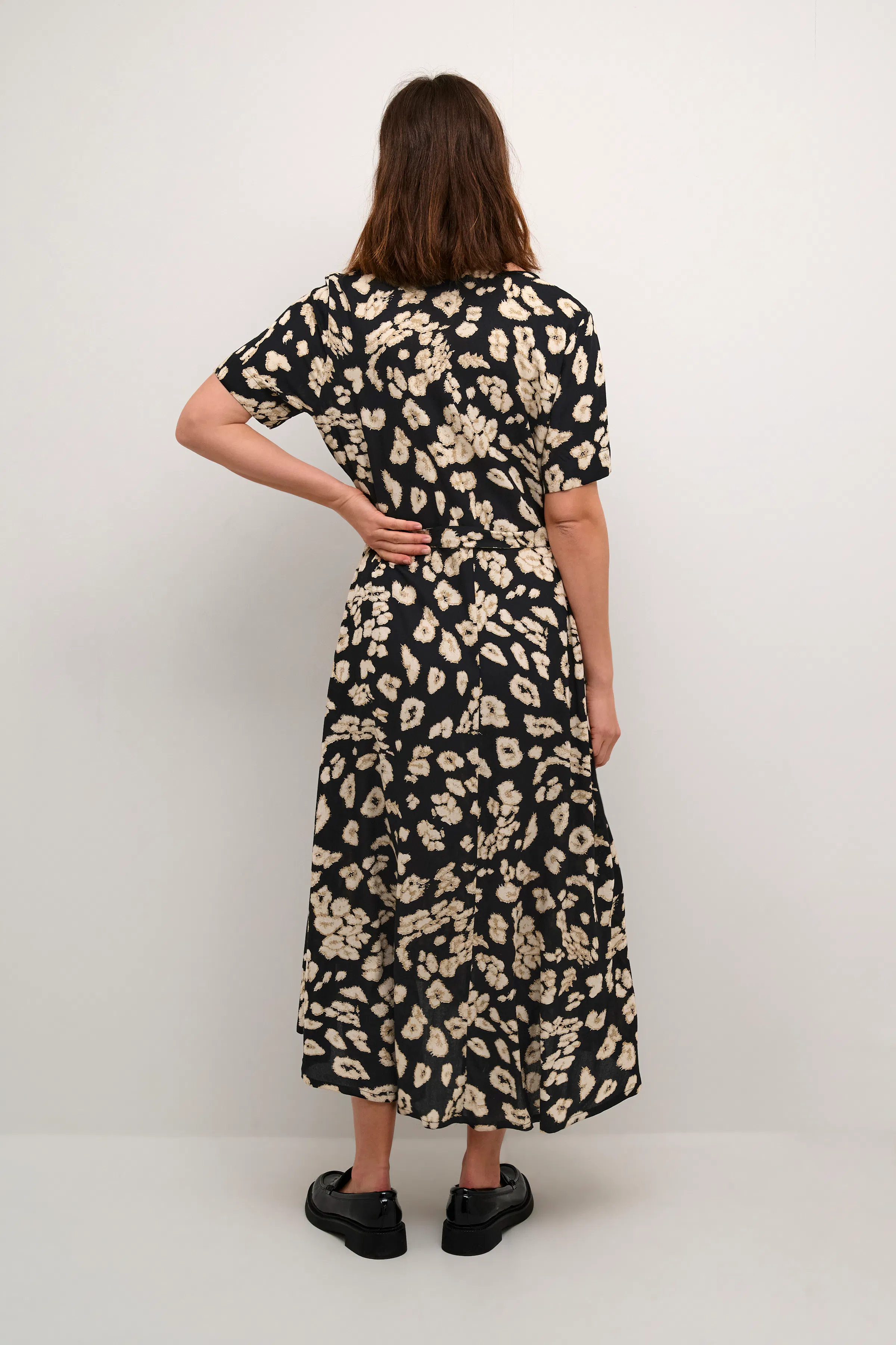KAbeathe Kjole LOOKBOOK BACK 10508894-106181