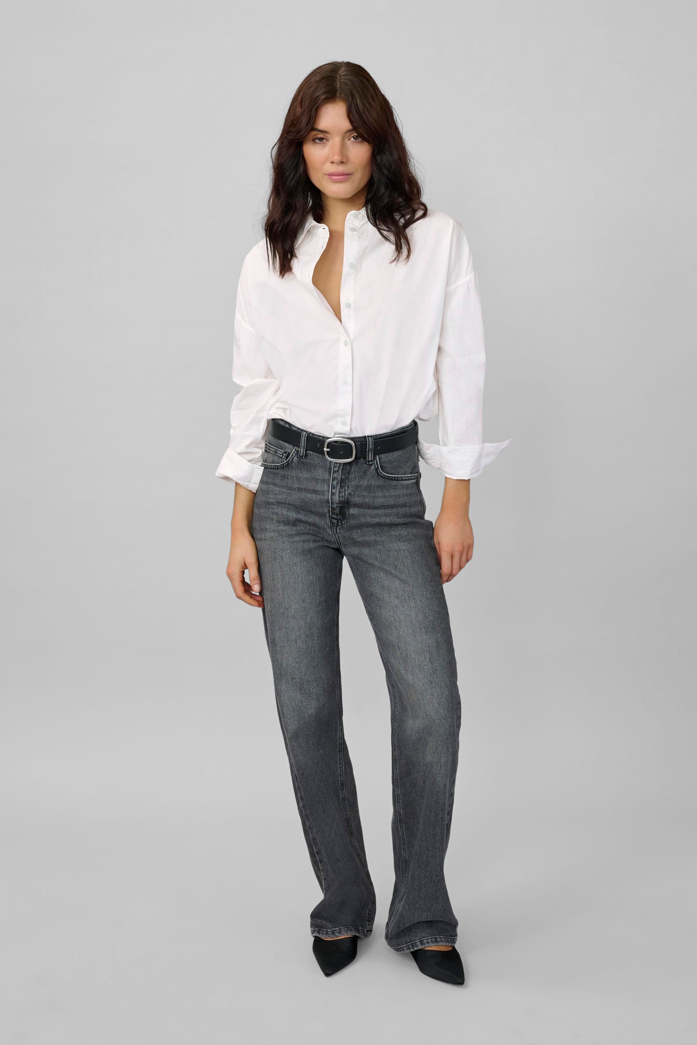 03 Skjorte LOCATION NONE 10705728-110601