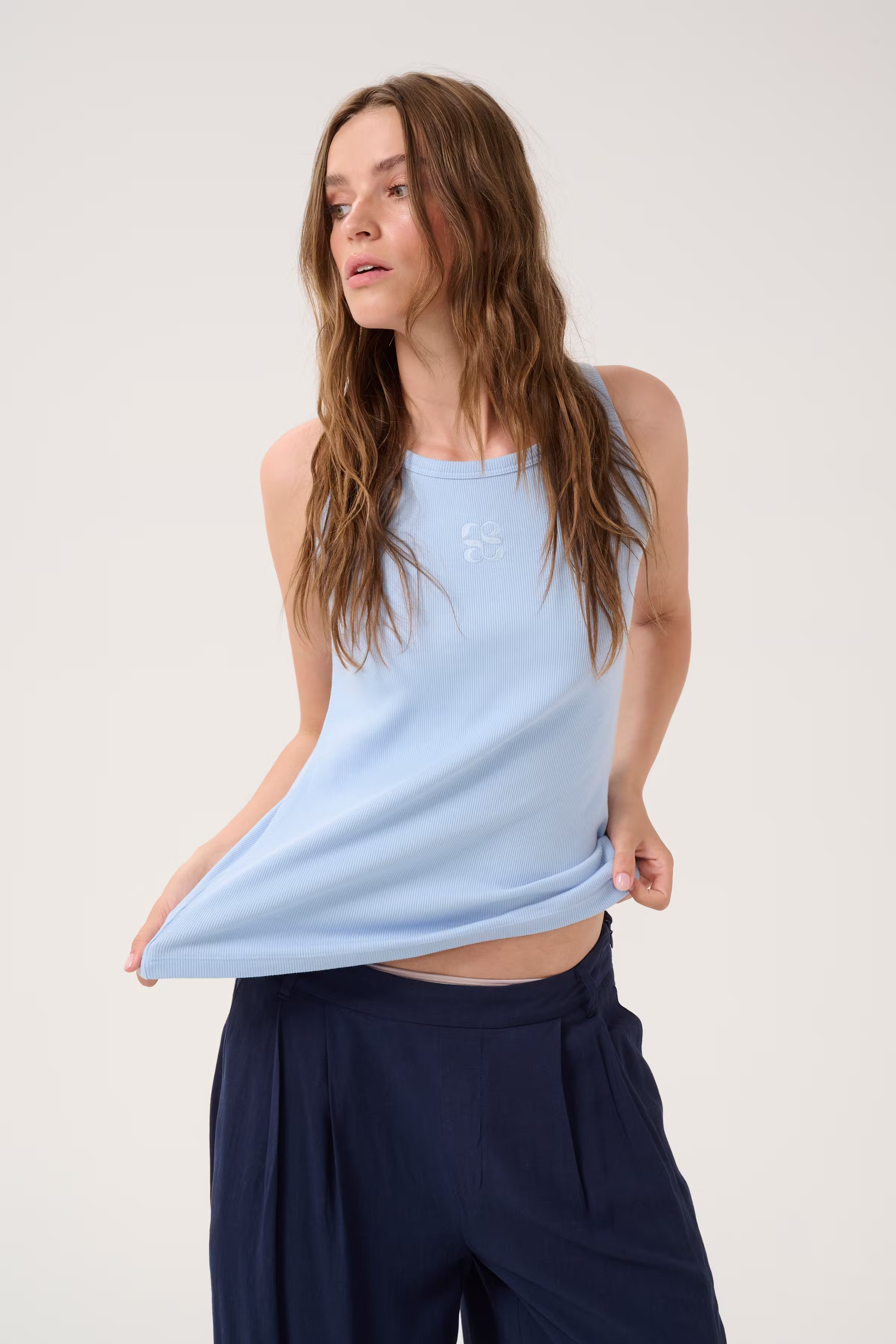 08 THE MANDY TOP LOOKBOOK FRONT 10704858-153915