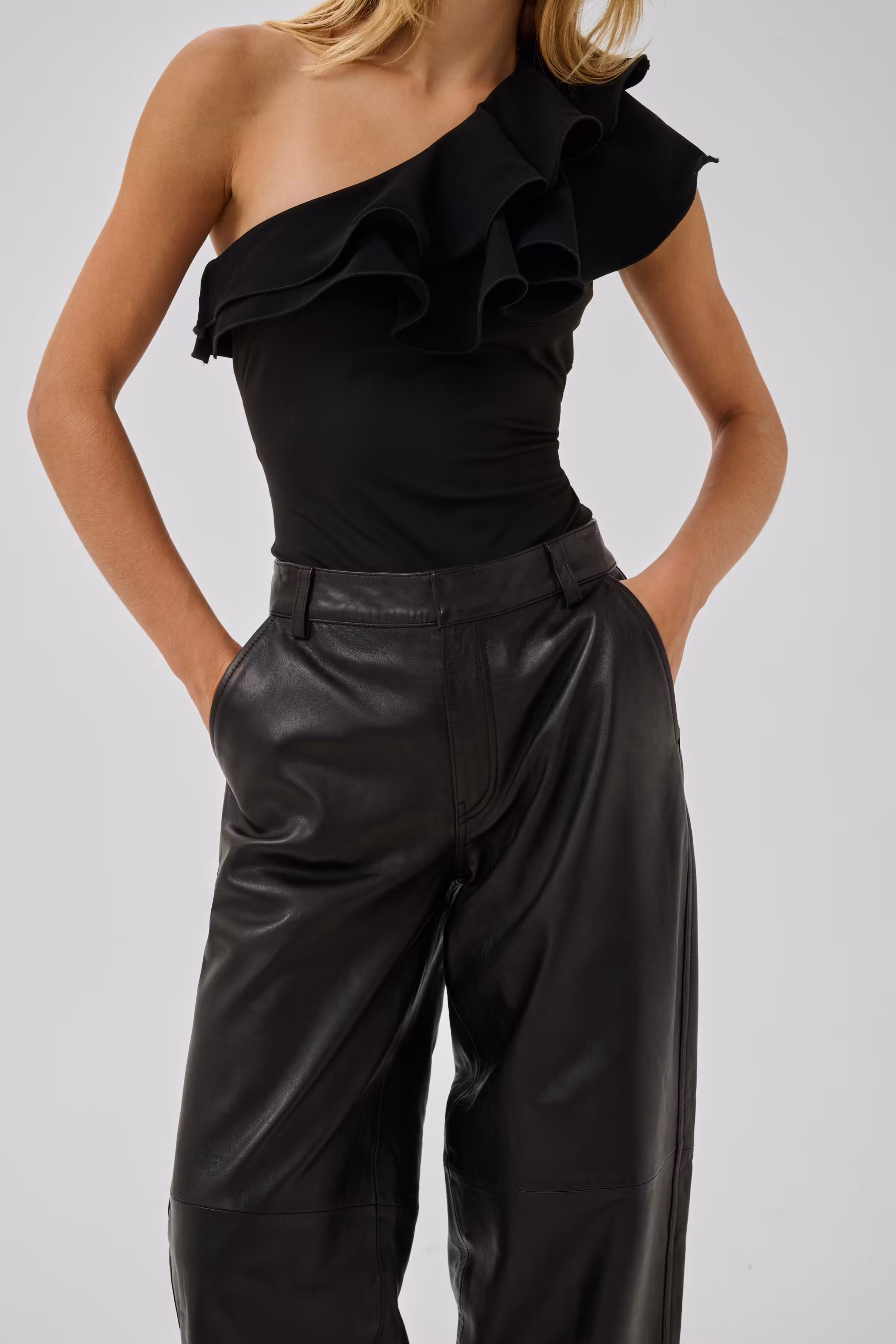 MWJackie Hose LOOKBOOK DETAIL 10705862-100031