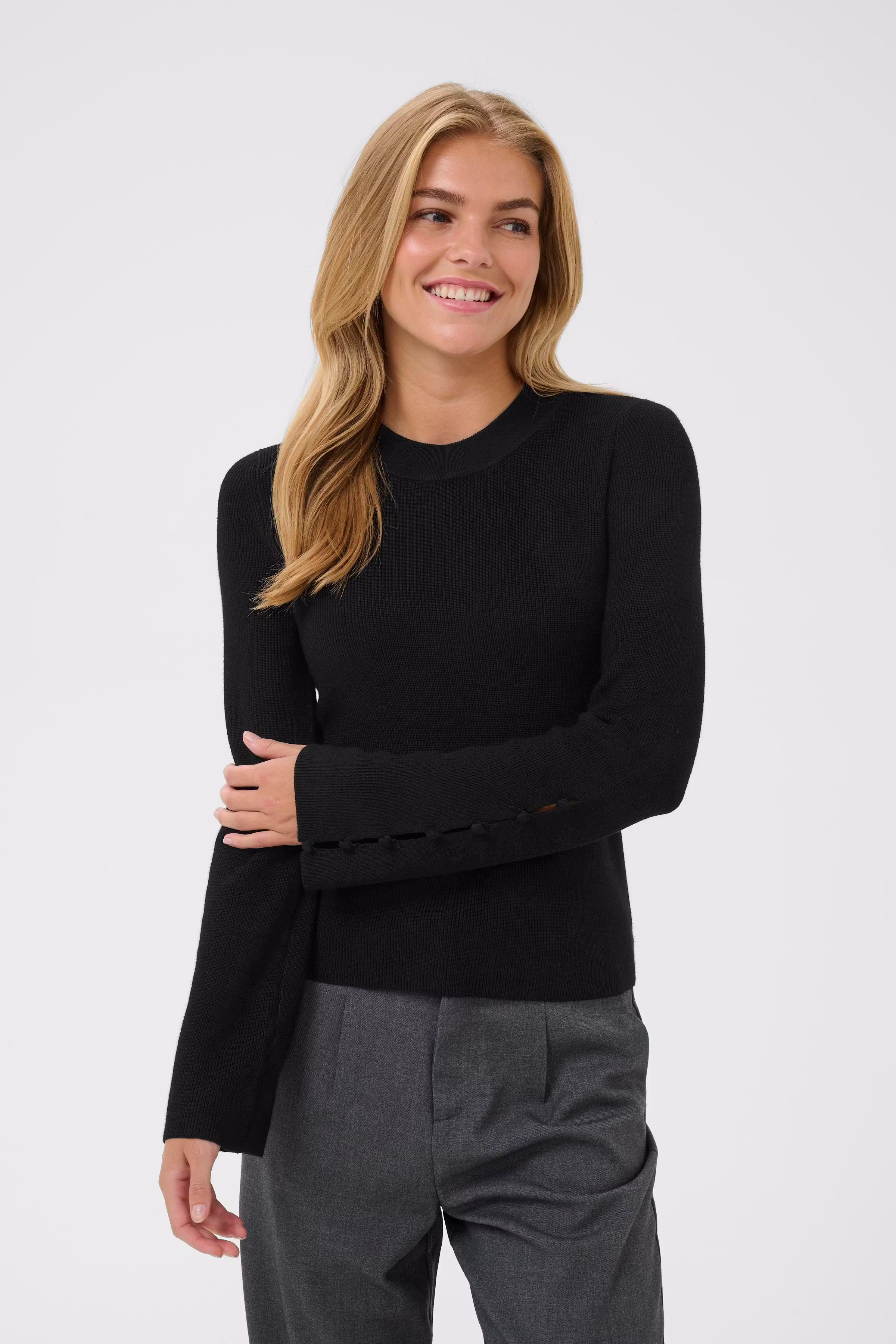 KAhallie Pullover LOOKBOOK FRONT 10510887-100121