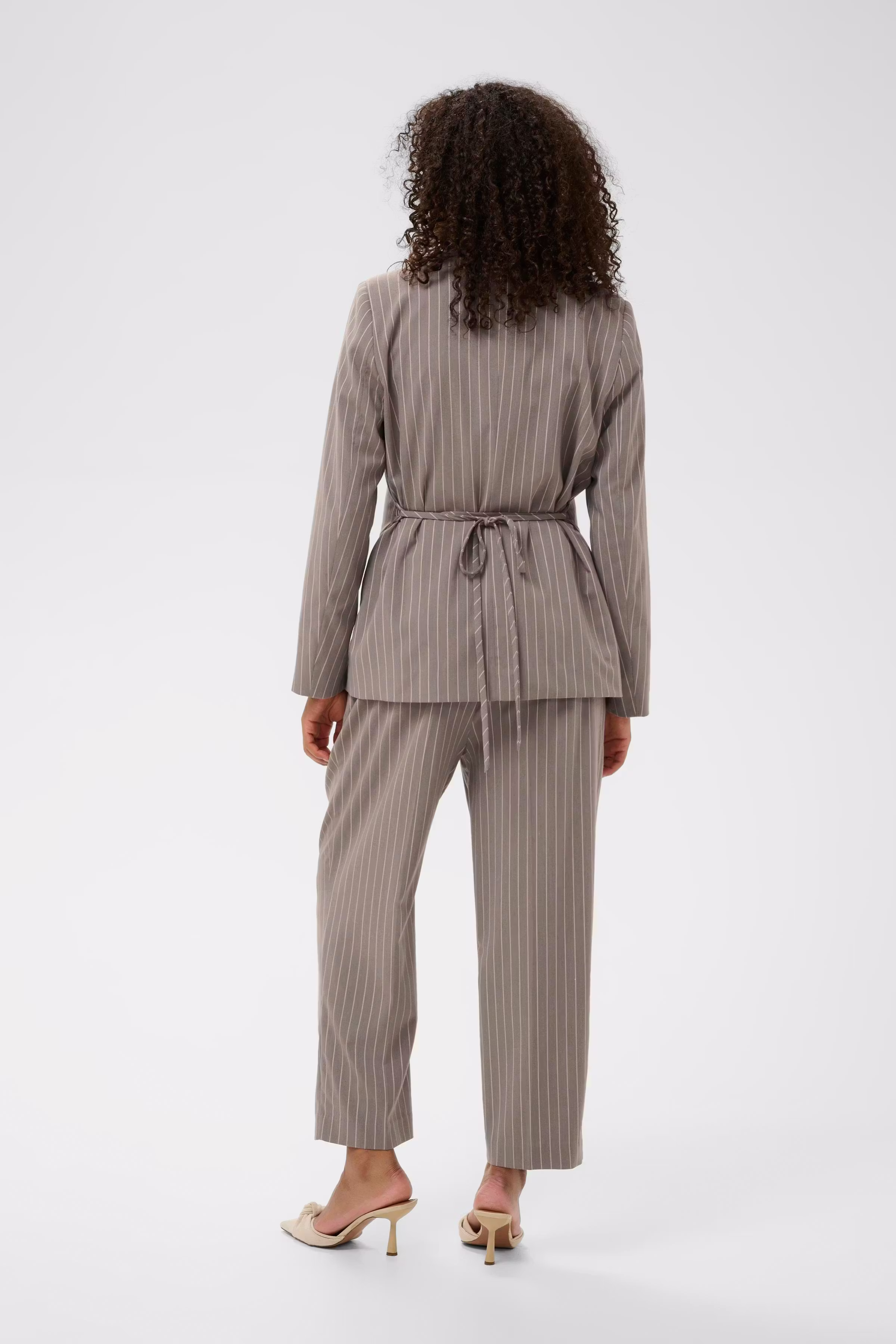 KAmeril Blazer LOOKBOOK BACK 10511152-108808